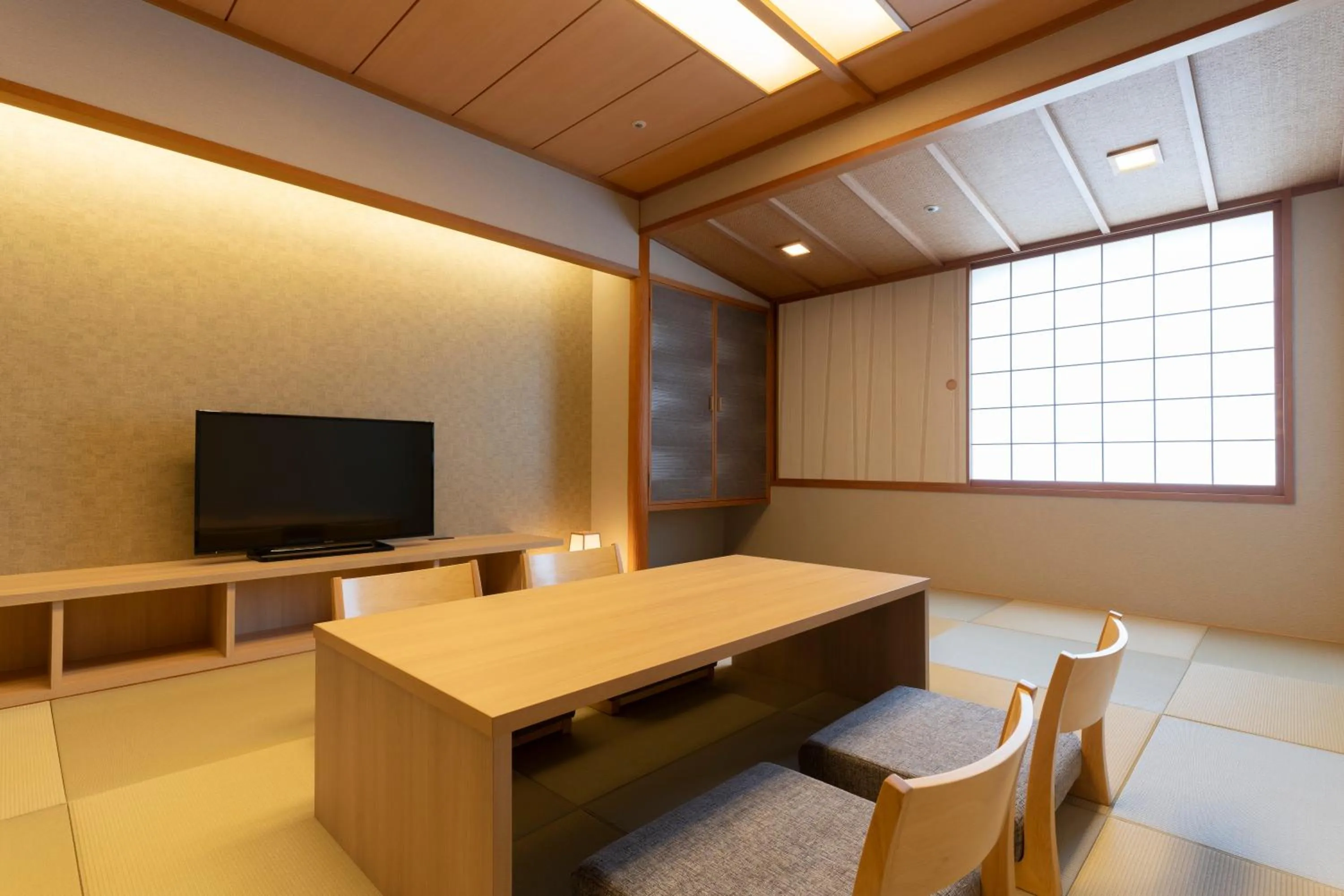 Photo of the whole room in Hotel Associa Toyohashi