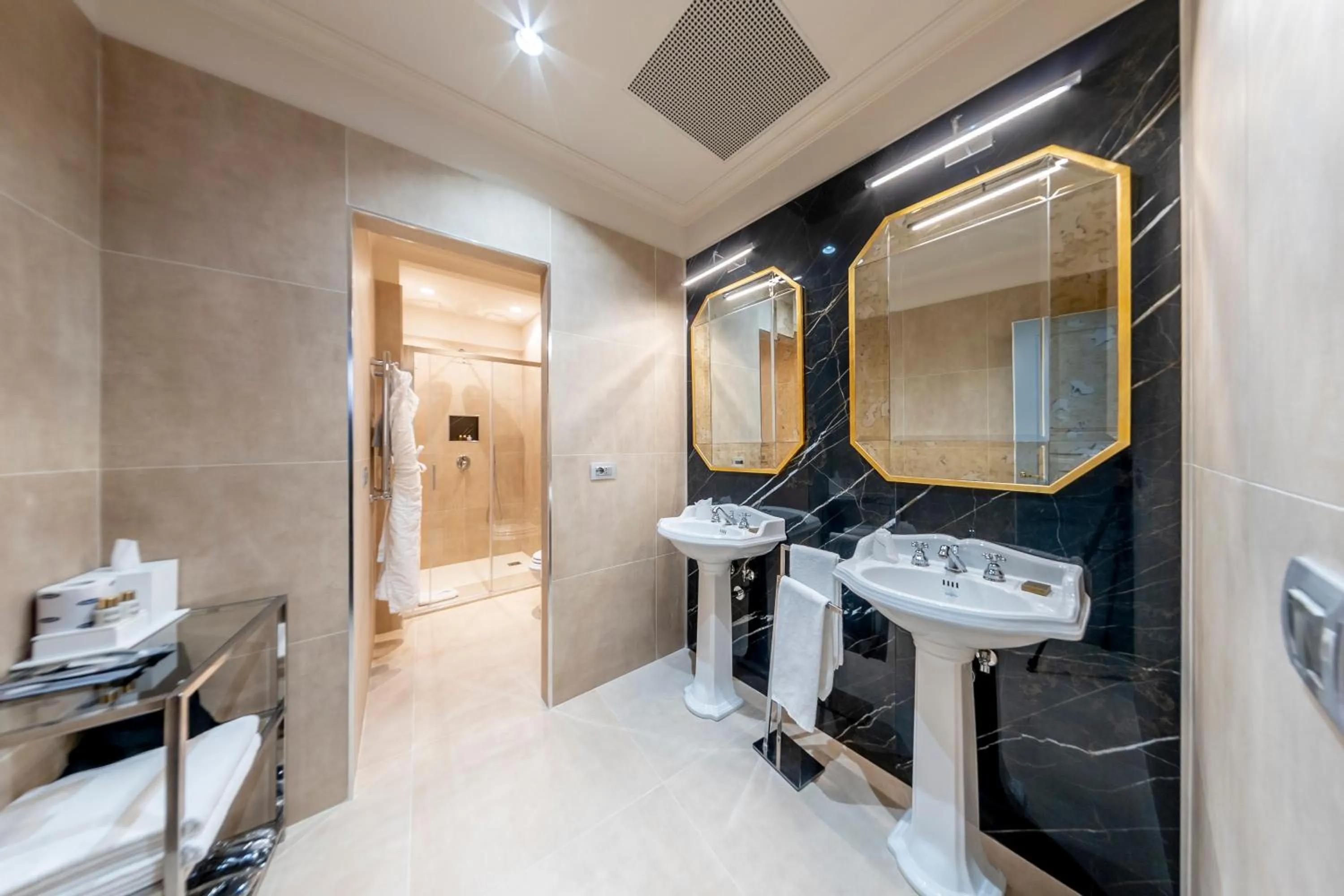 Bathroom in Martius Private Suites Hotel