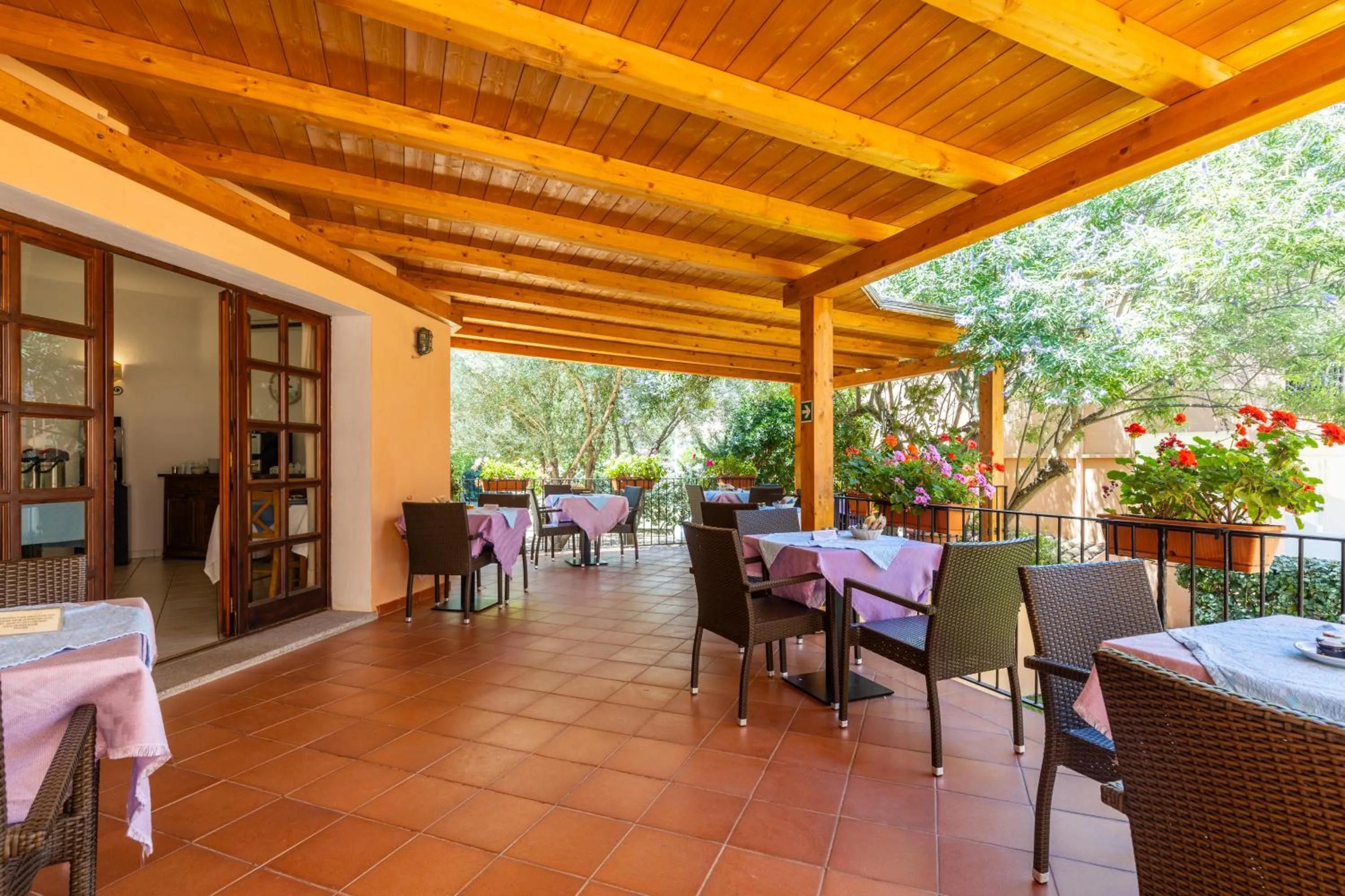 Patio in Hotel Piccolo Pevero