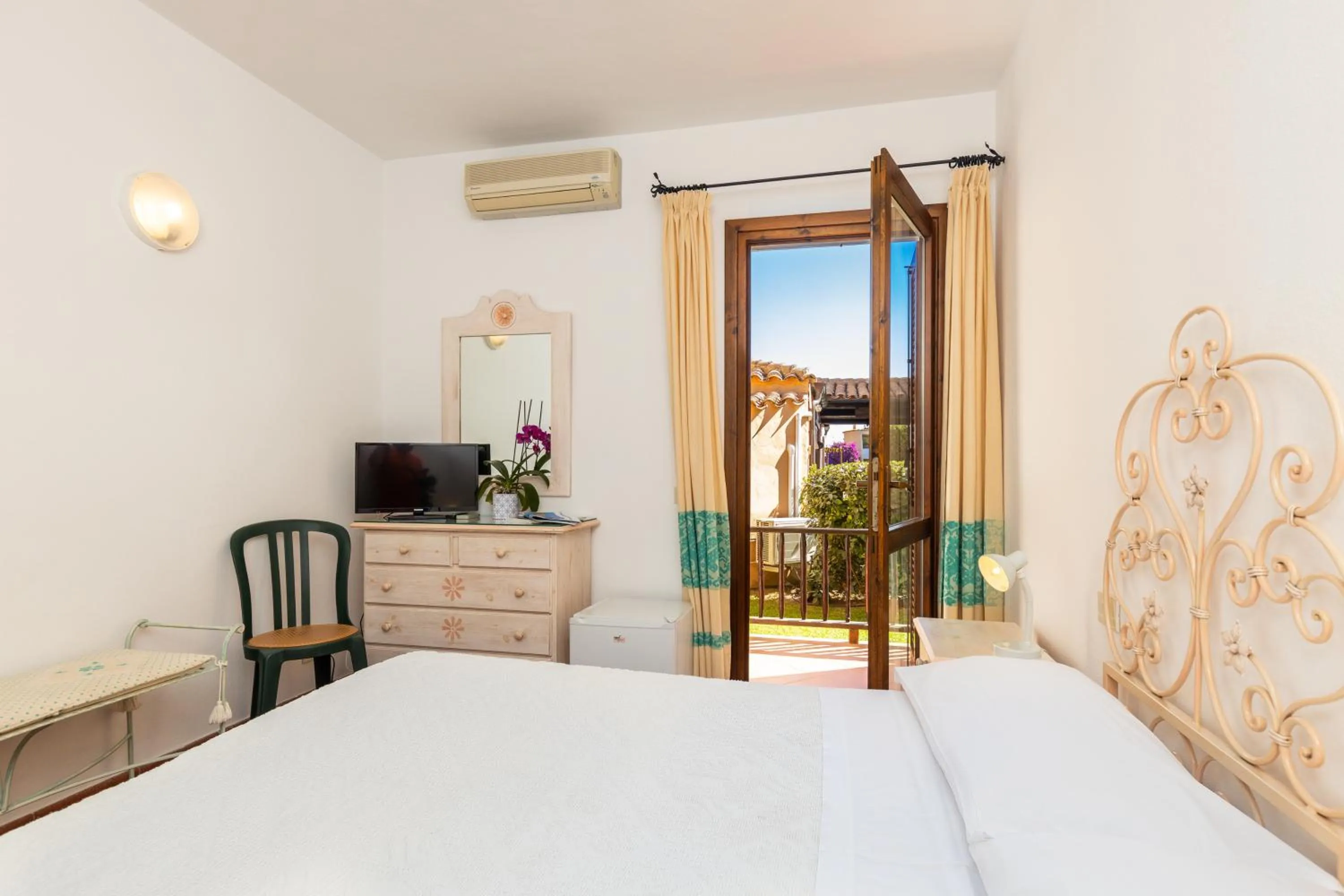 Bedroom, Bed in Hotel Piccolo Pevero