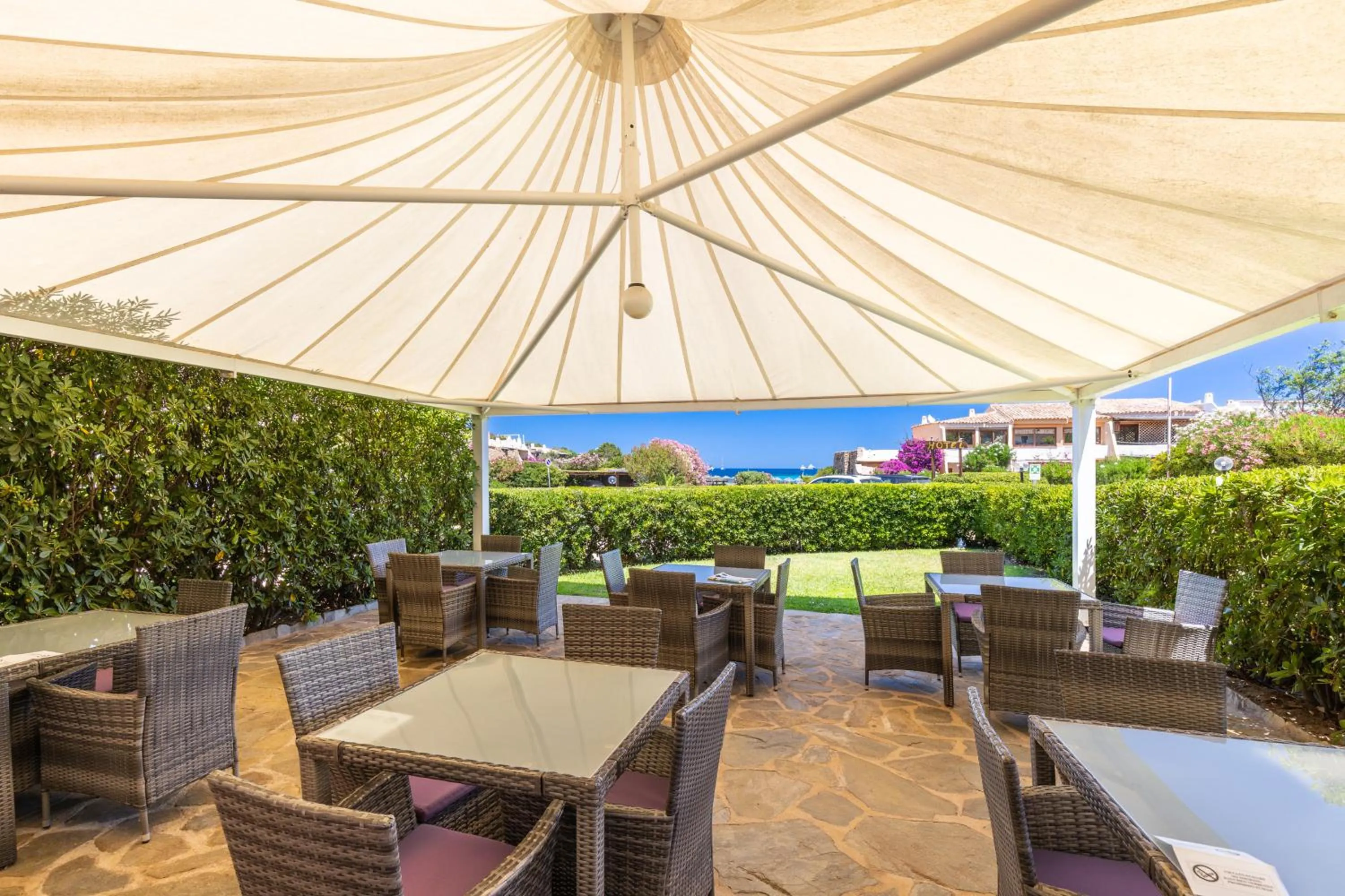 Patio in Hotel Piccolo Pevero