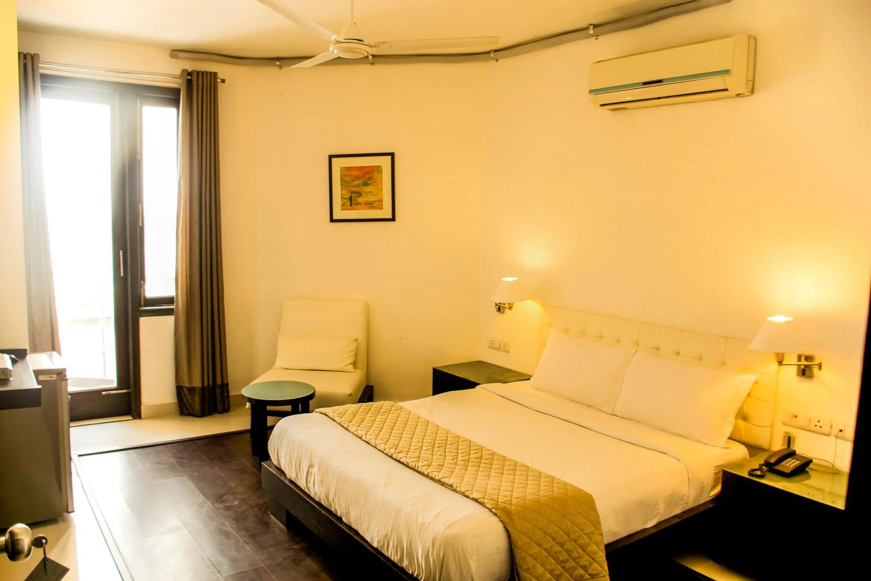 Bed in FabHotel Anutham Saket