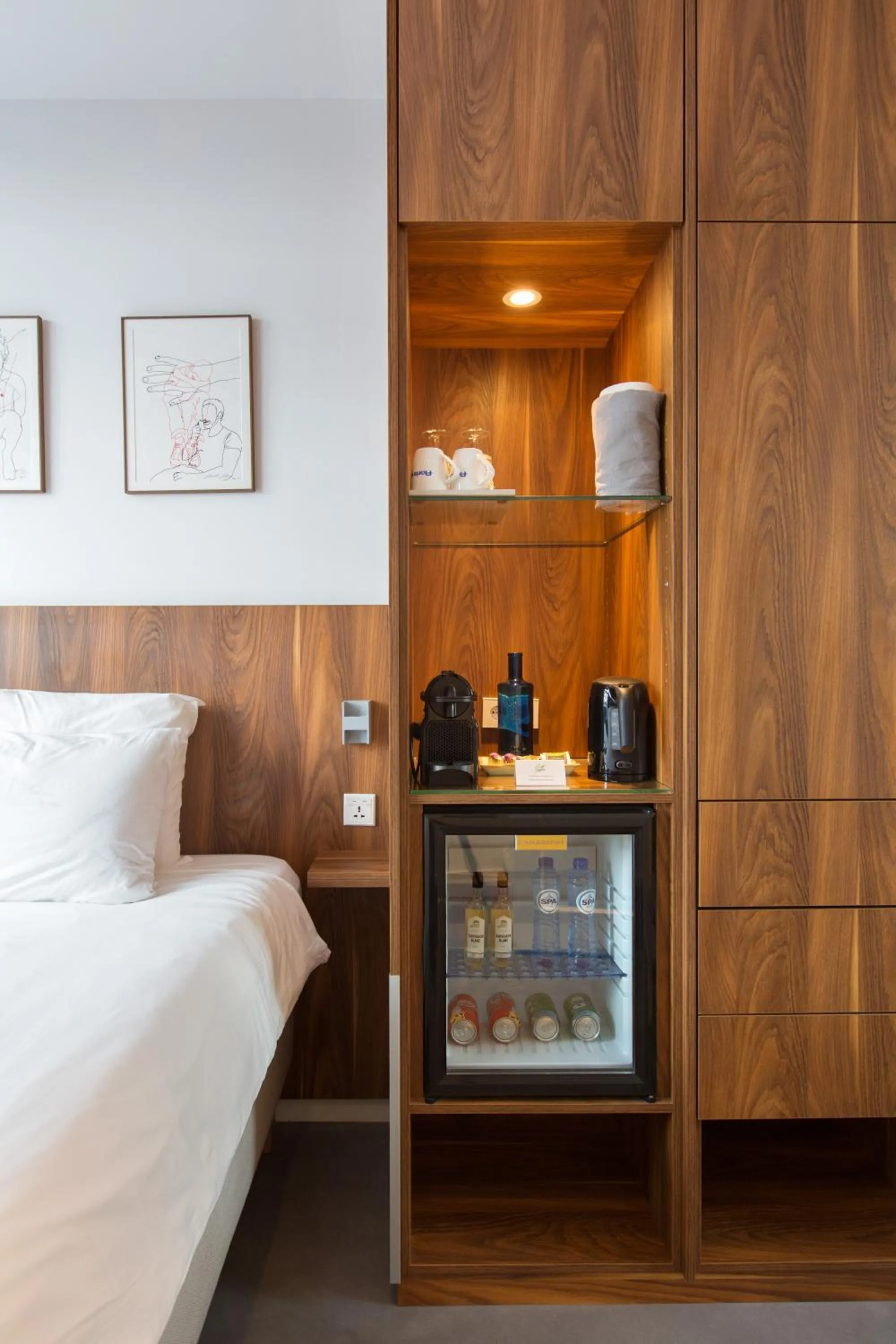 Drinks, Bed in Het Kabinet