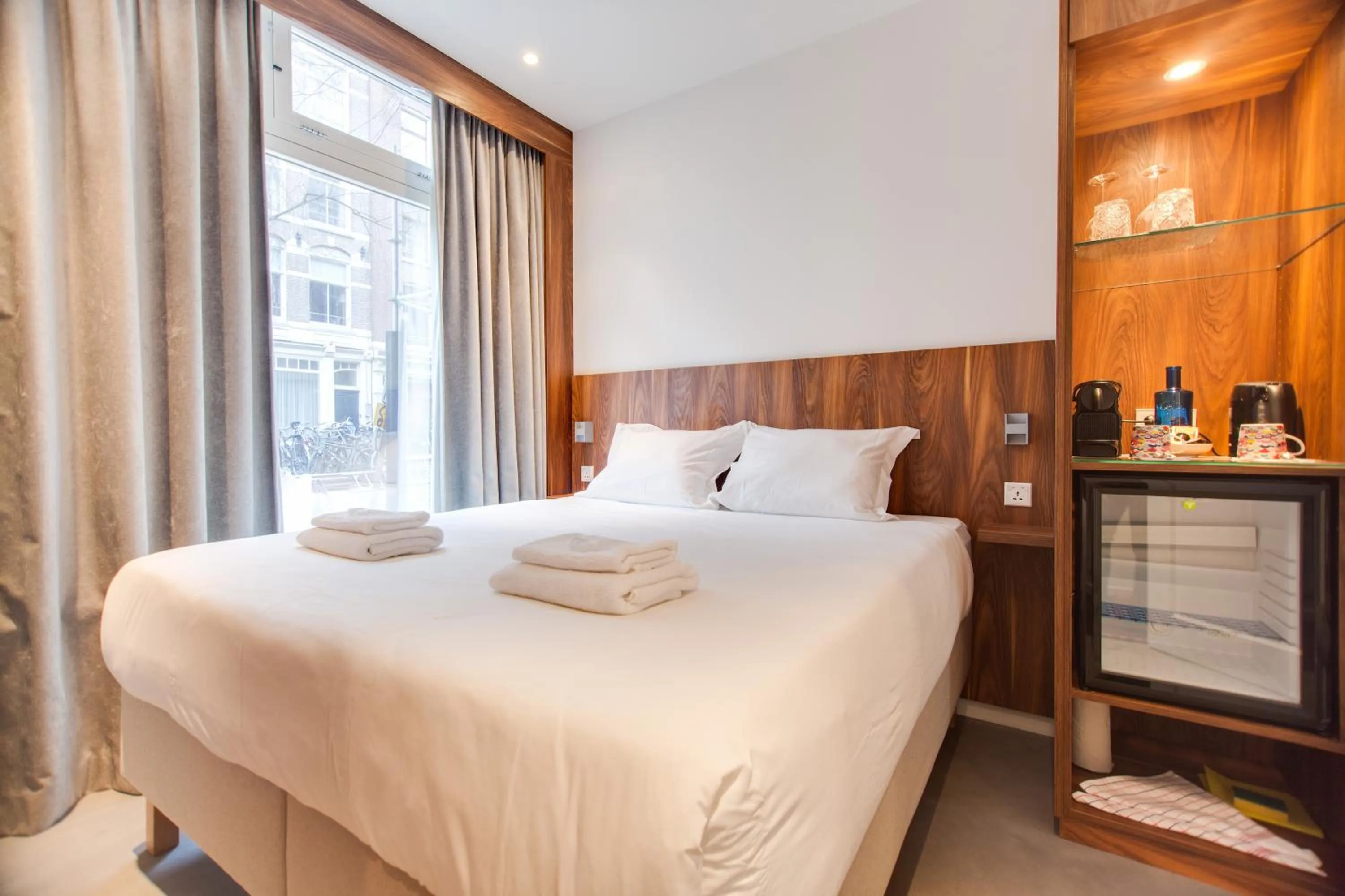 Bedroom, Bed in Het Kabinet