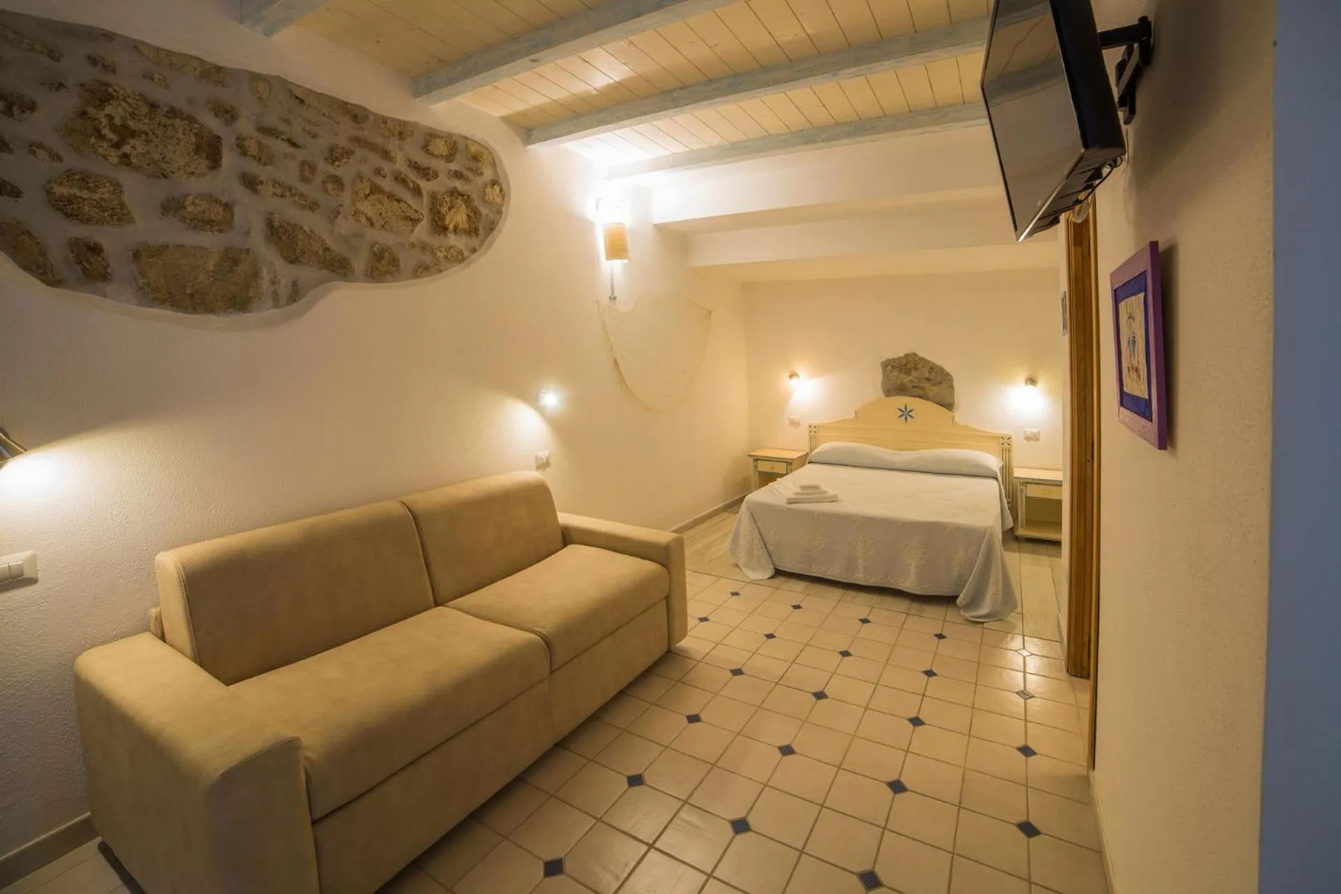 Bedroom, Bed in Olbia Domus Inn