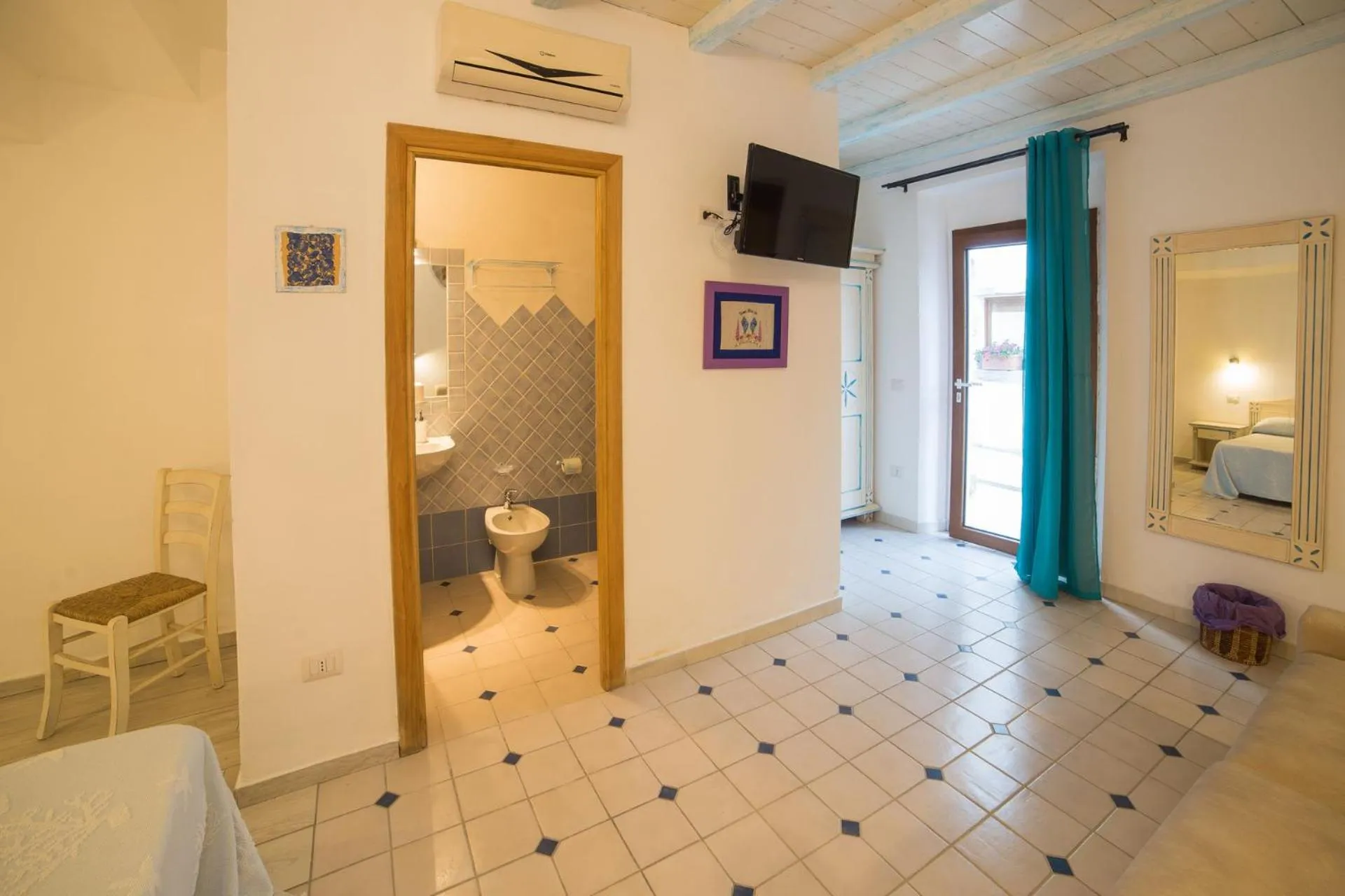 Bathroom in Olbia Domus Inn