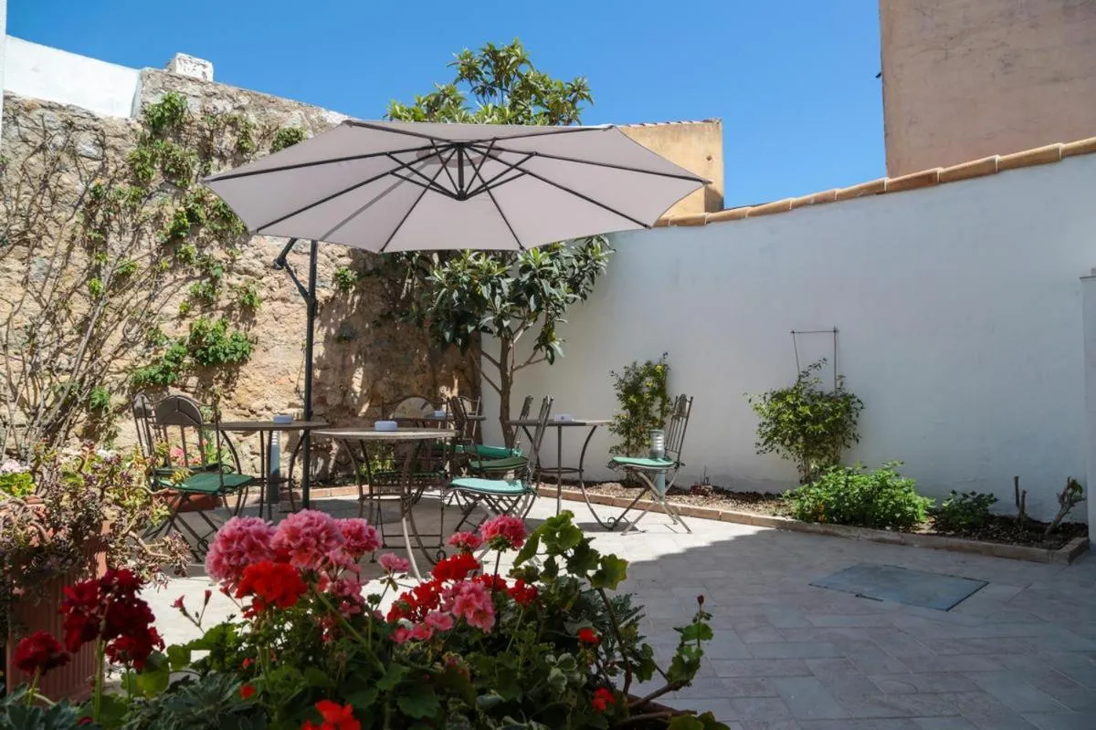 Patio in Olbia Domus Inn