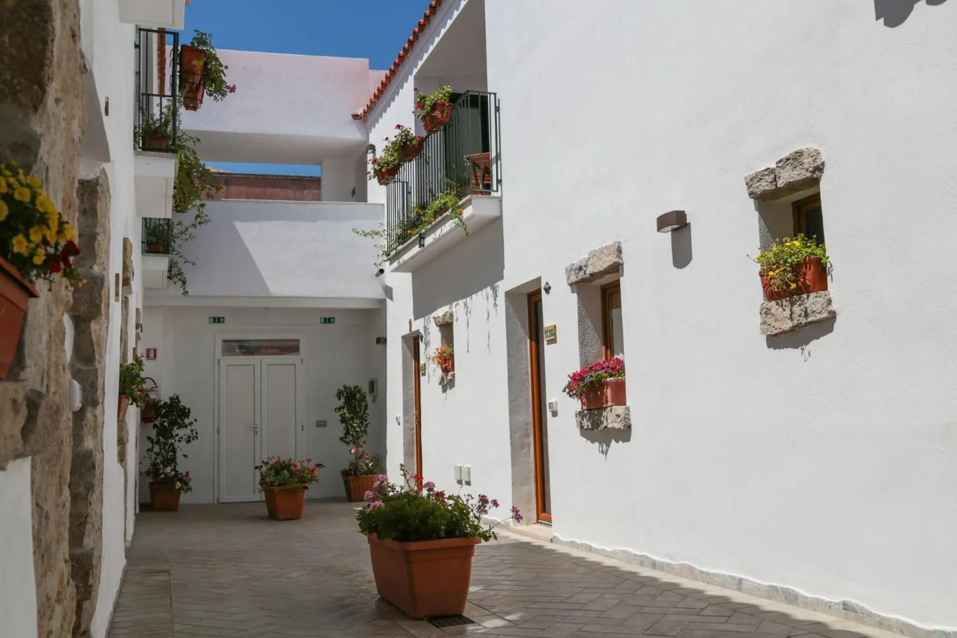 Garden view in Olbia Domus Inn