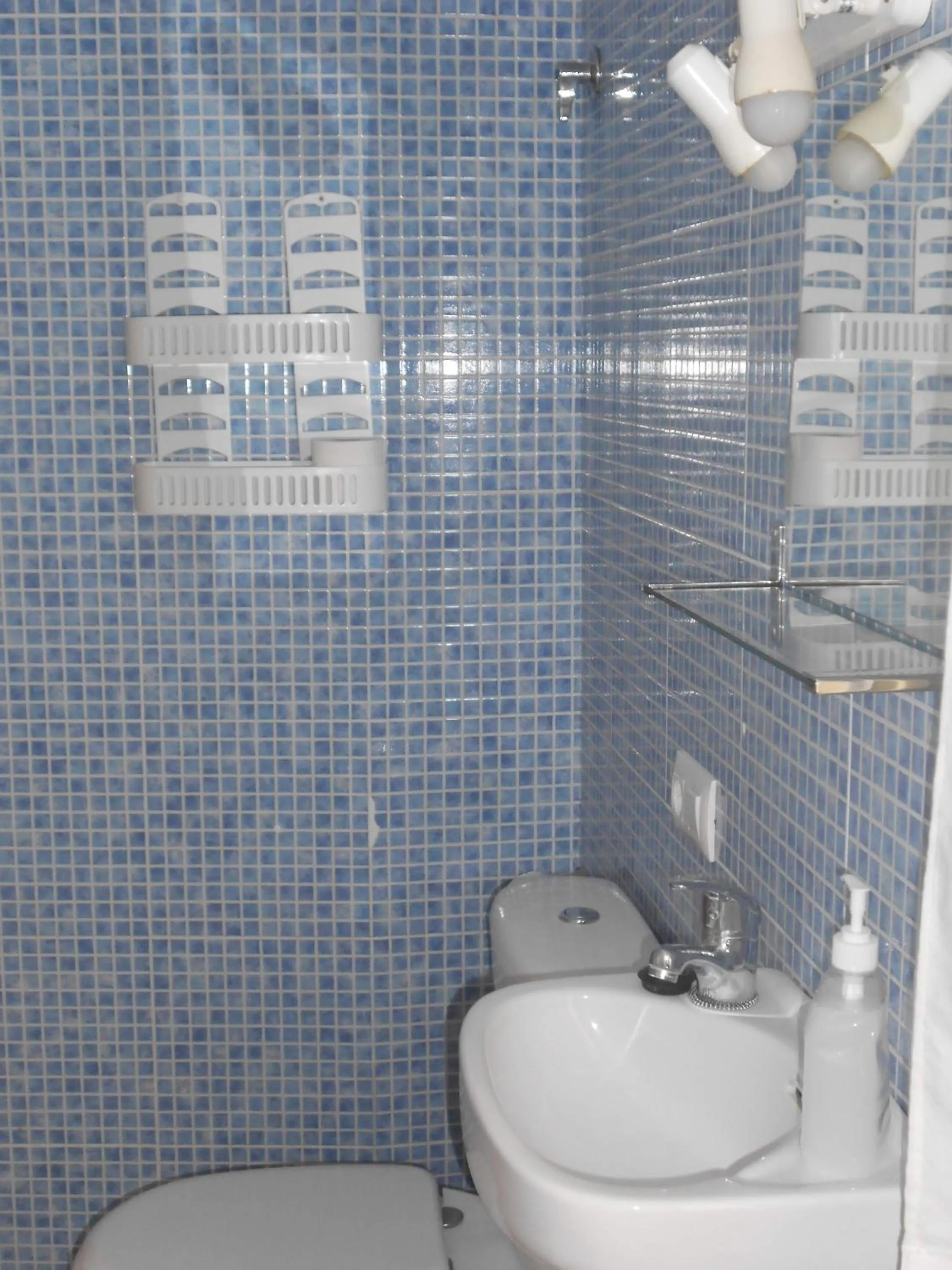 Bathroom in Pension Perez Montilla