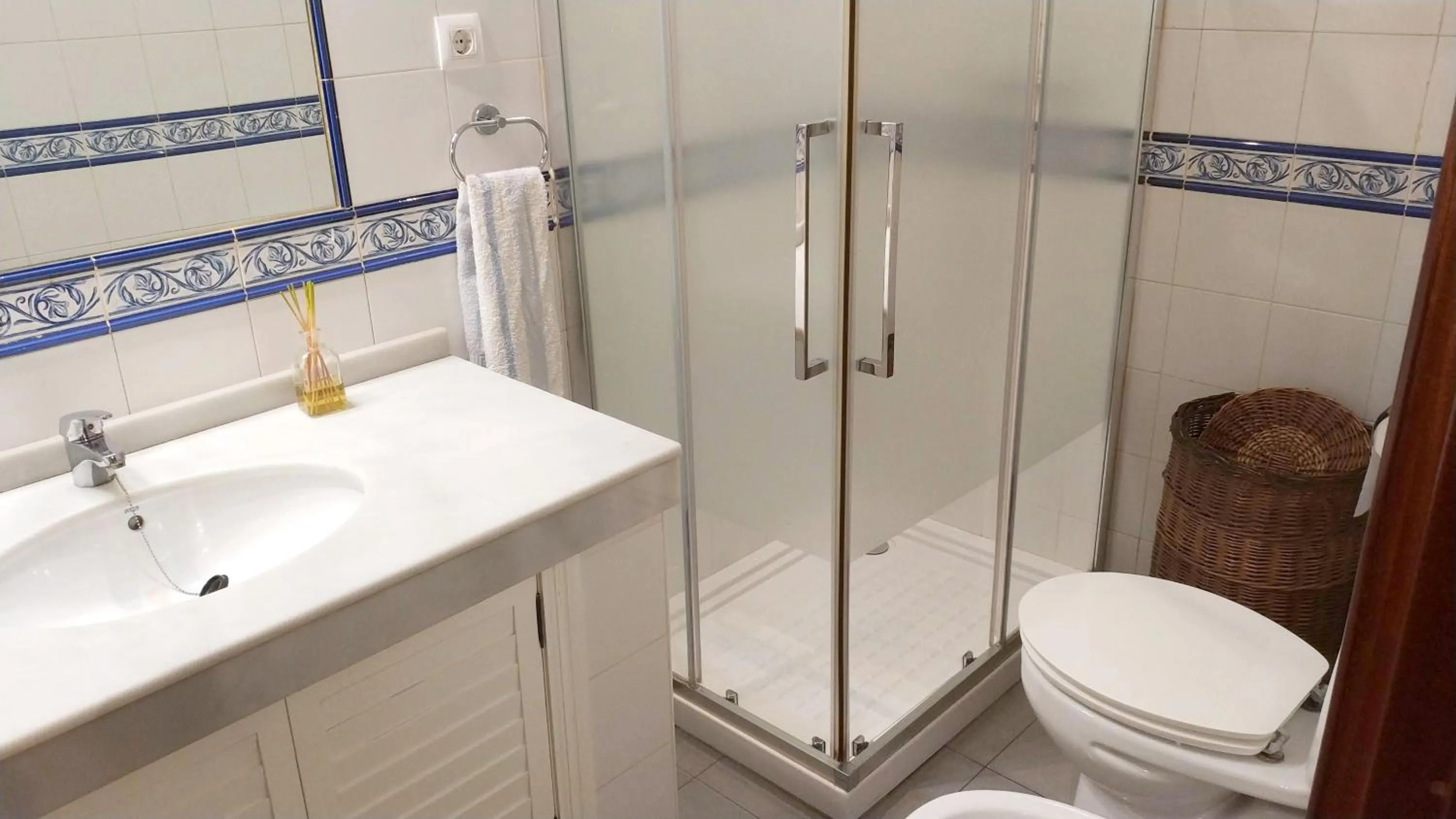 Bathroom in Pension Perez Montilla