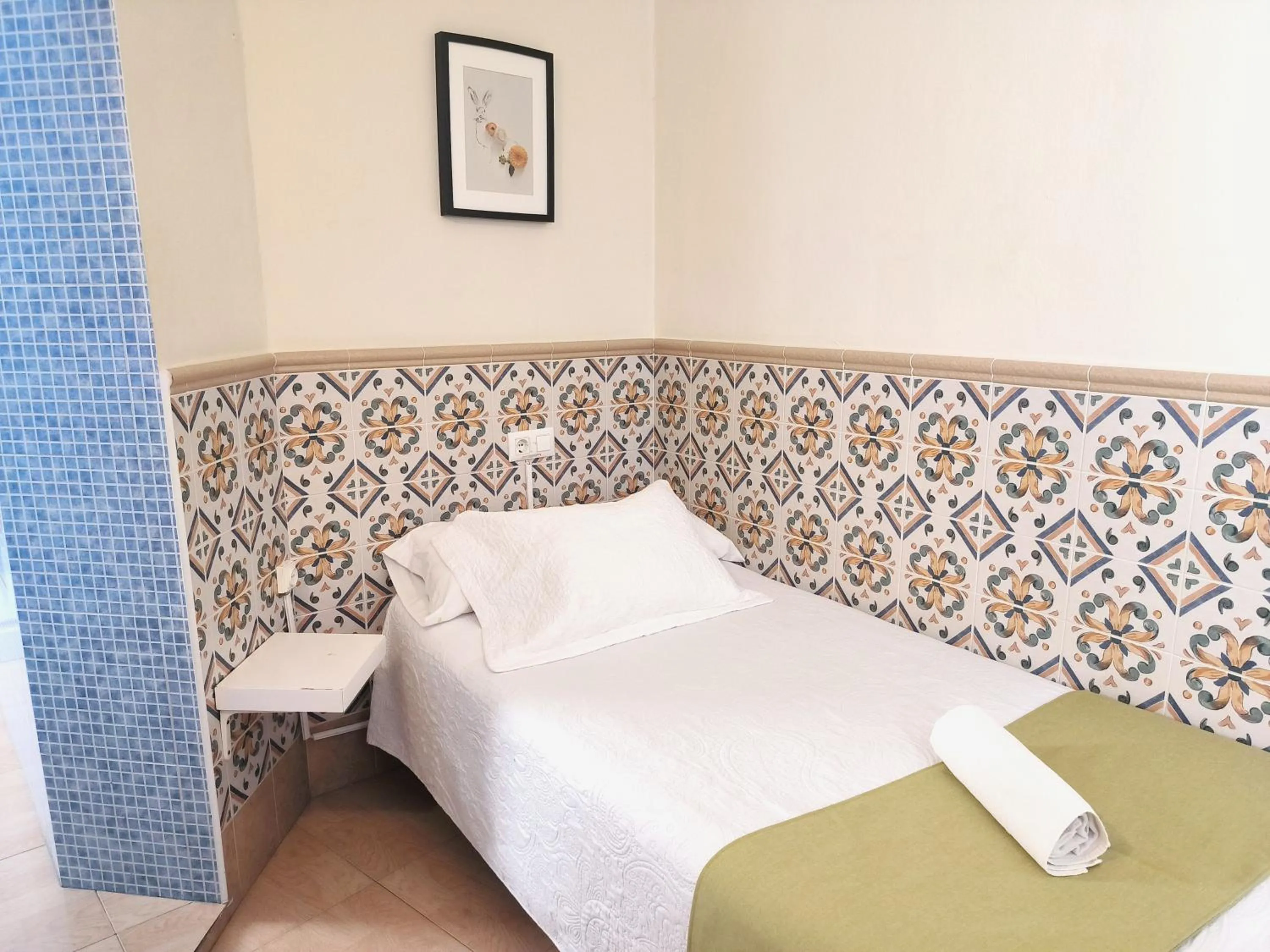 Photo of the whole room, Bed in Pension Perez Montilla