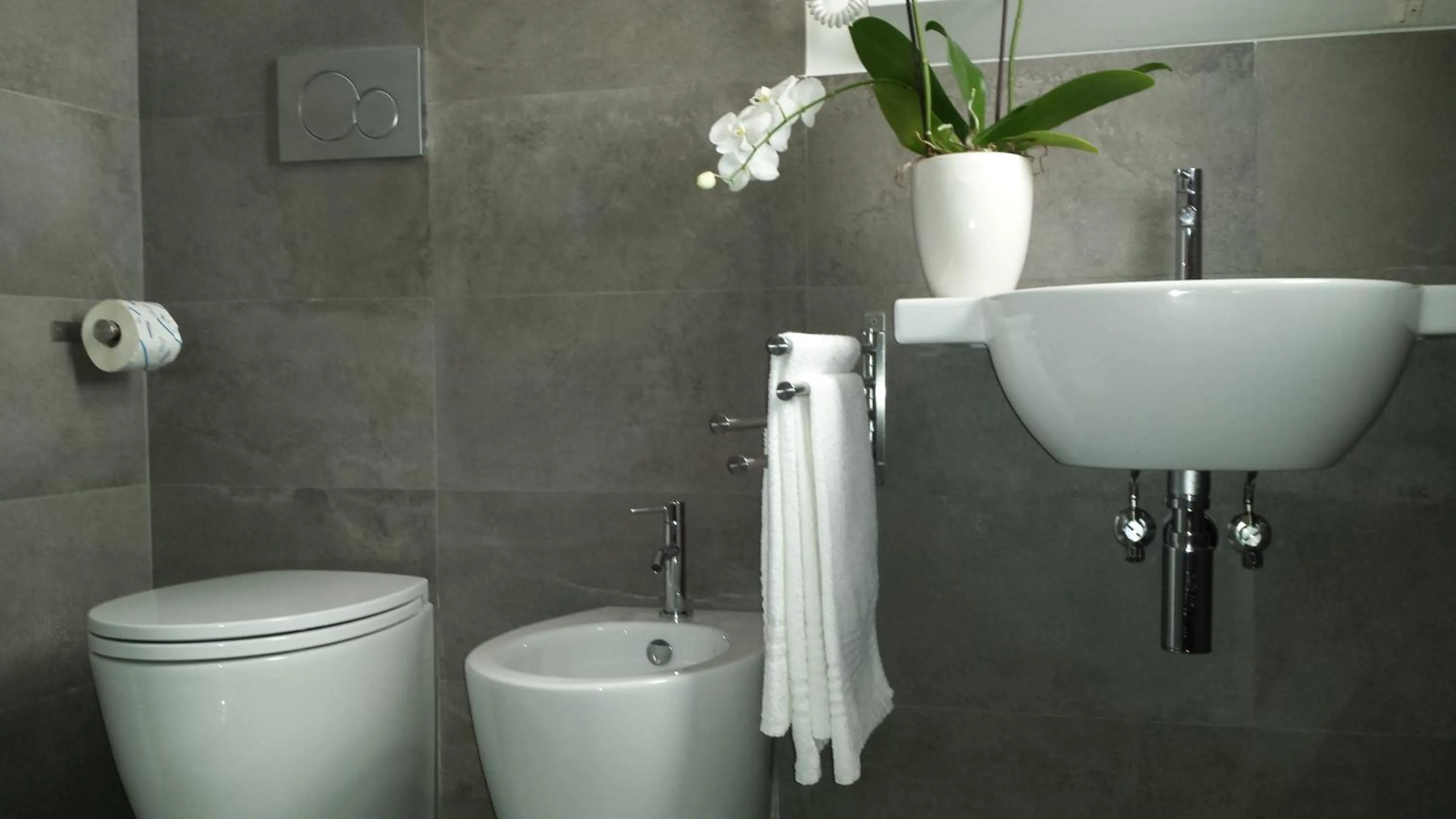 Bathroom in Hotel Friuli