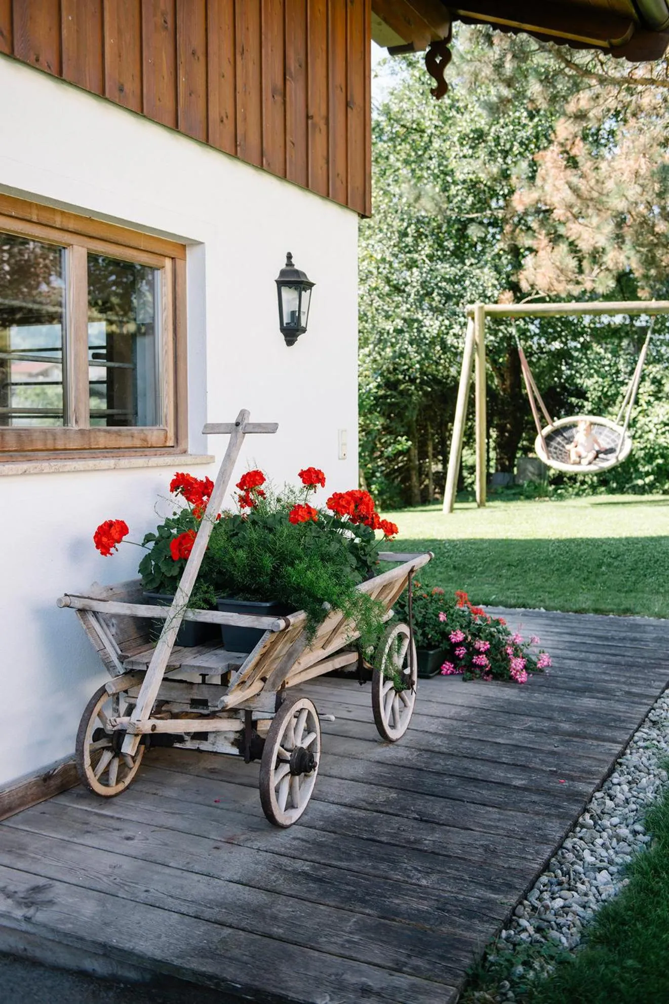 Garden view in Gästehaus Bramböck
