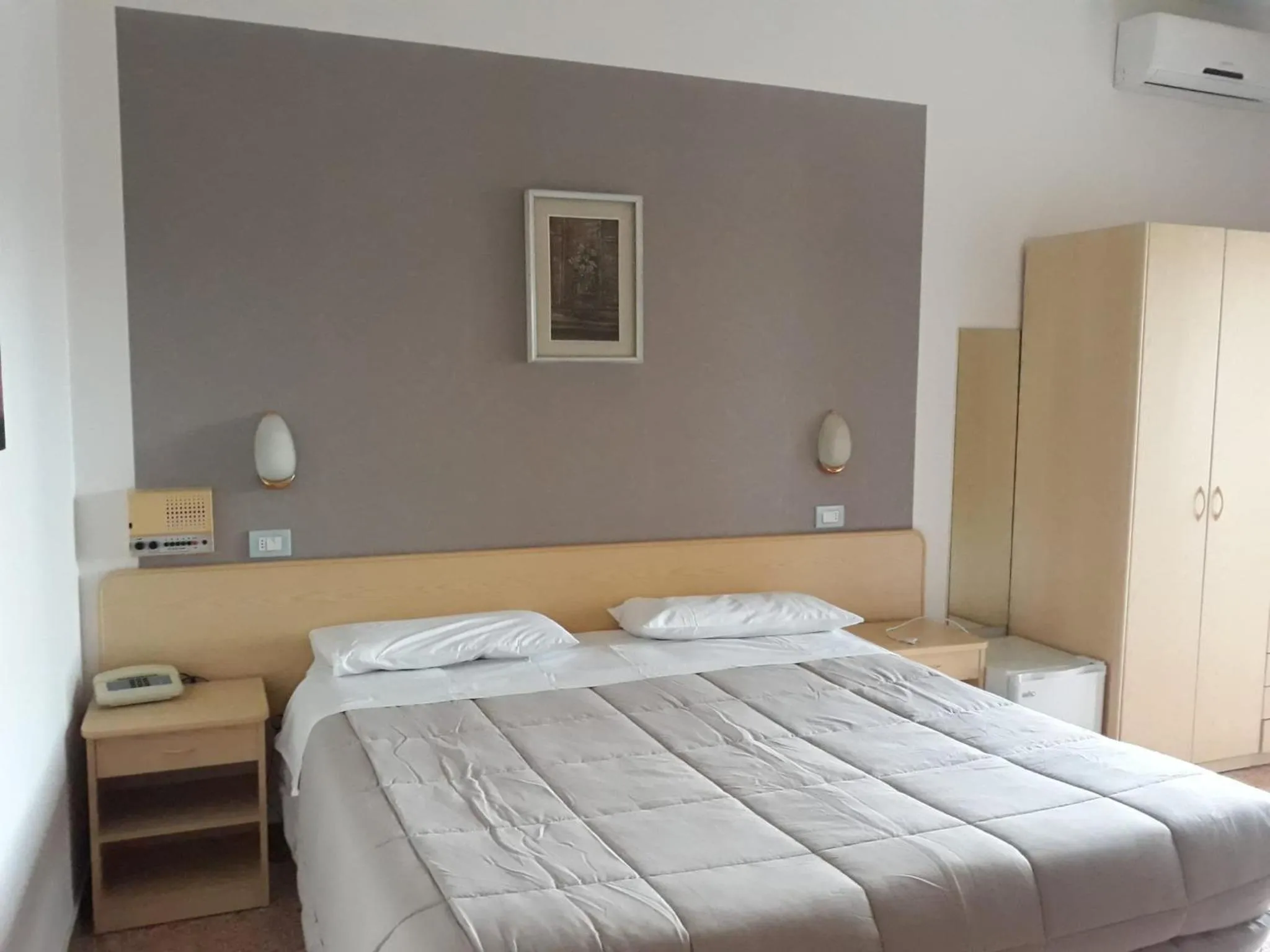 Photo of the whole room, Bed in Hotel Tirrenia