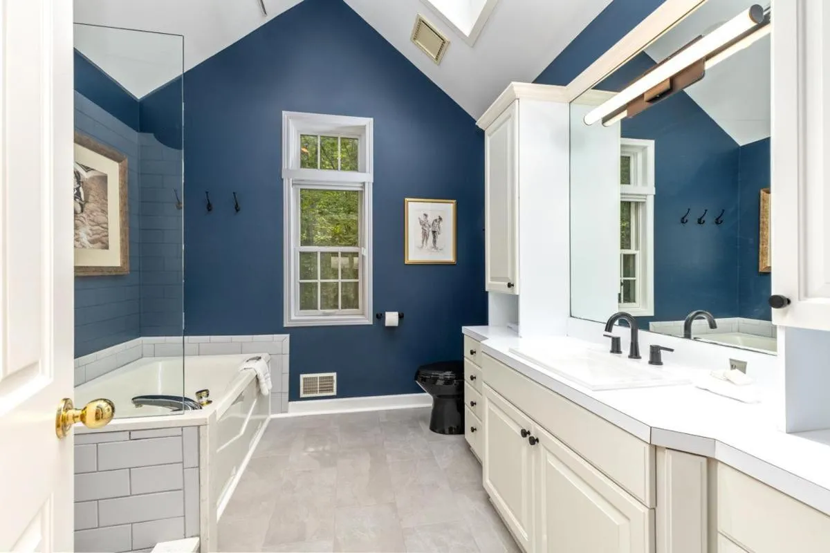 Other in 100 private beach frontage on LK MI Hot tub