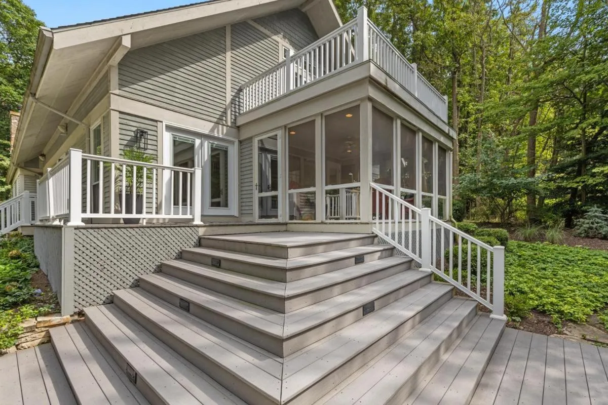 Other in 100 private beach frontage on LK MI Hot tub