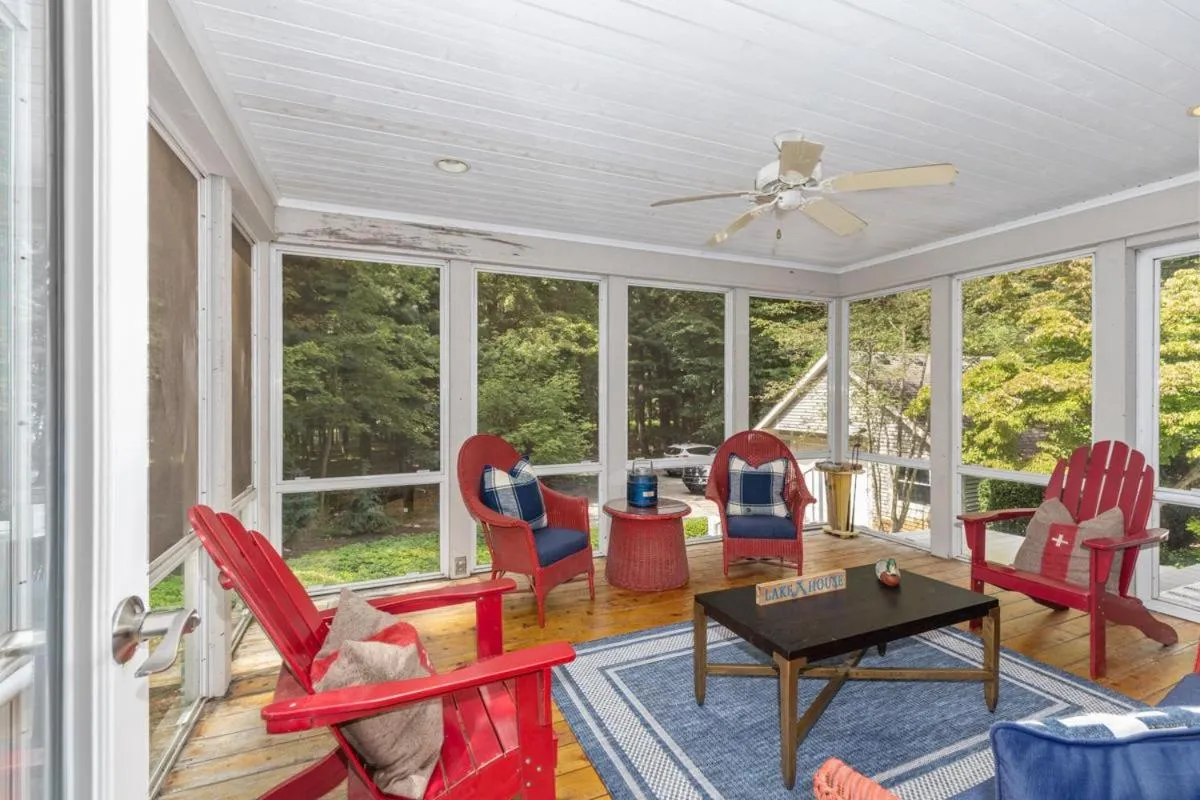 Other in 100 private beach frontage on LK MI Hot tub