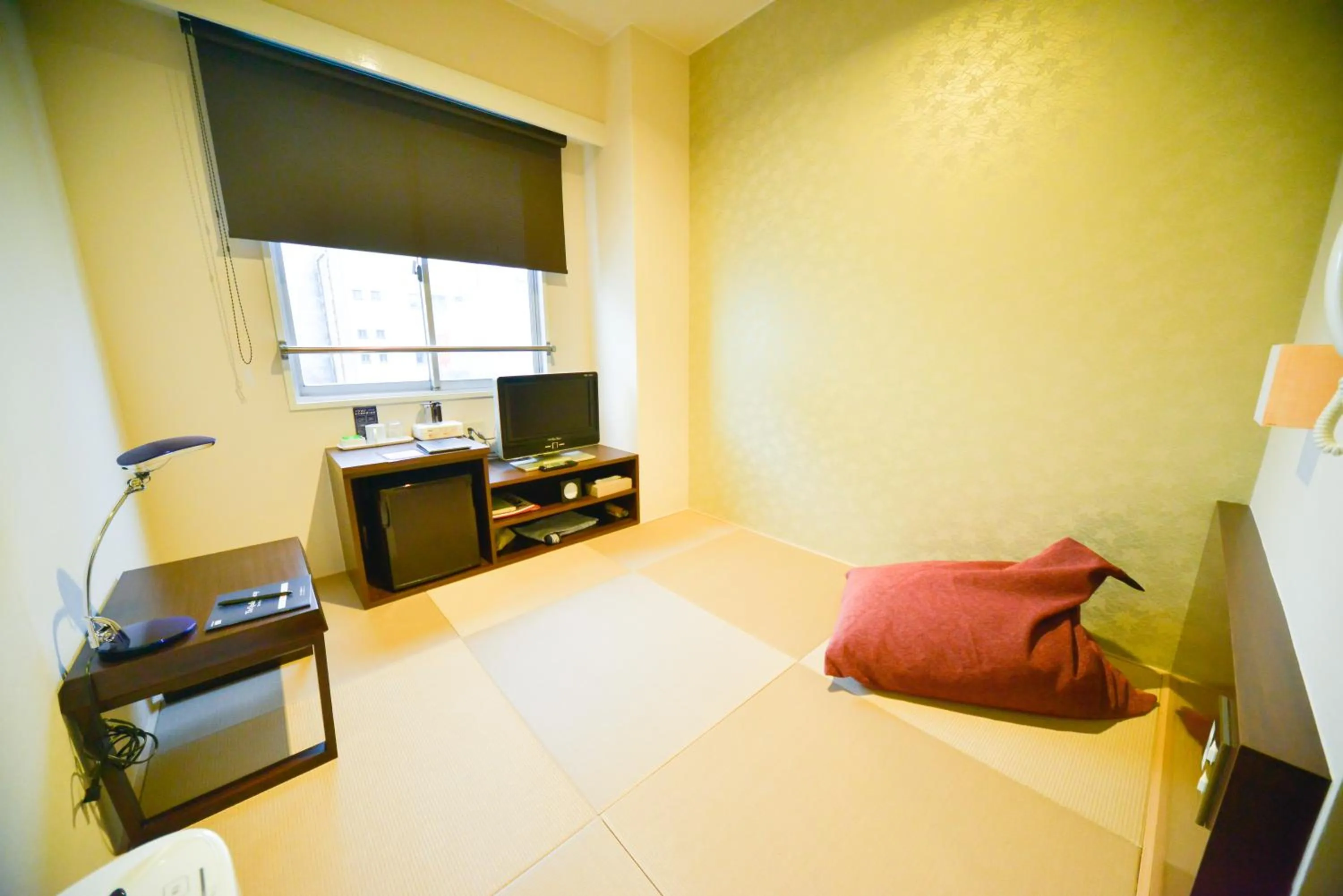 Photo of the whole room, Bed in Hotel Claire Higasa