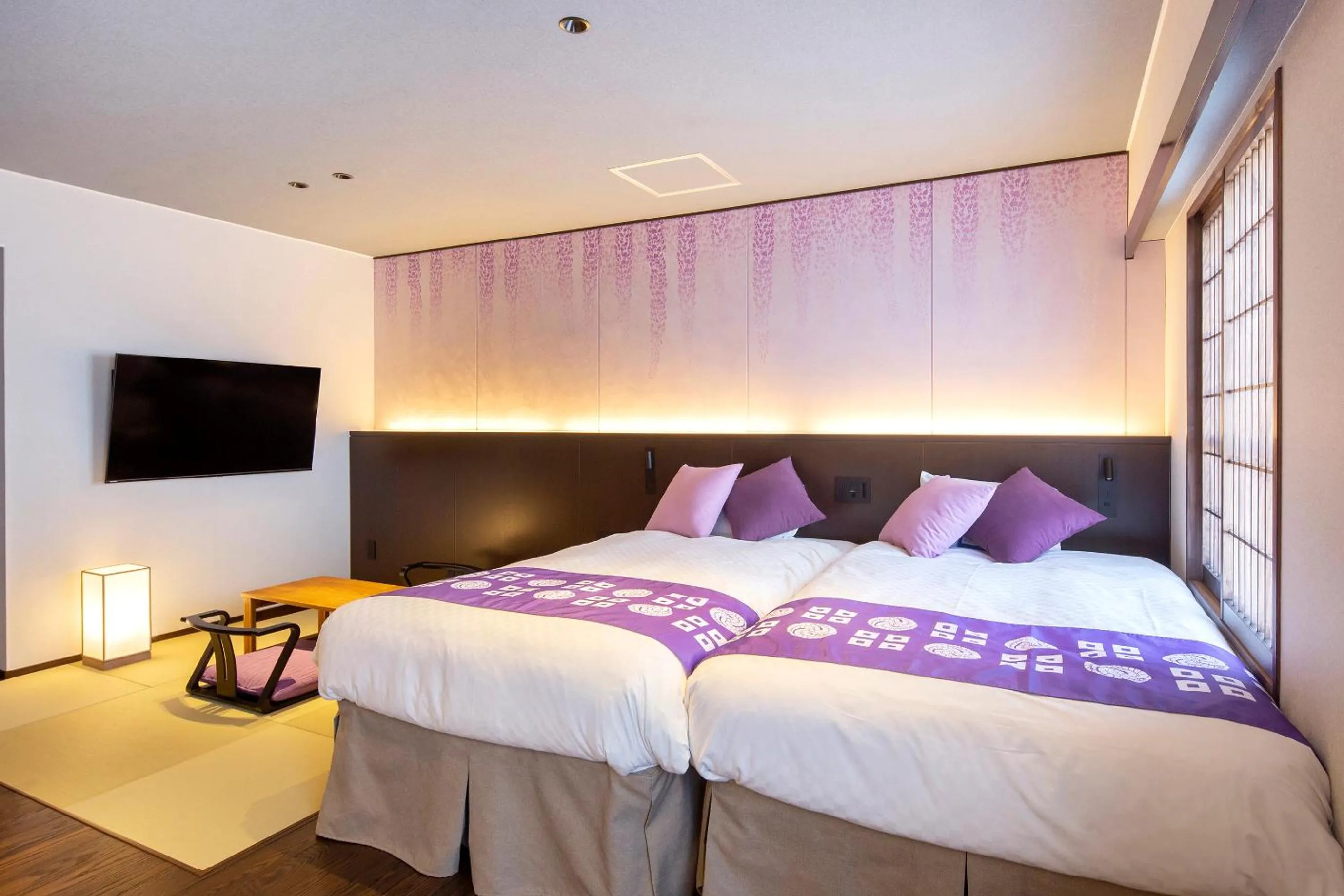 Photo of the whole room, Bed in Hotel Claire Higasa