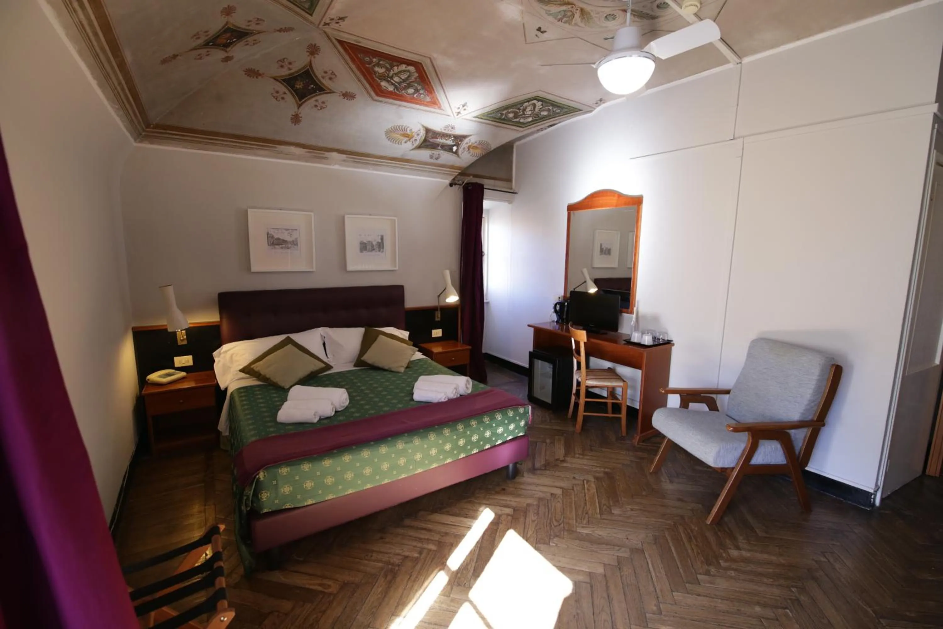 Photo of the whole room, Bed in Hotel Villa Bonera
