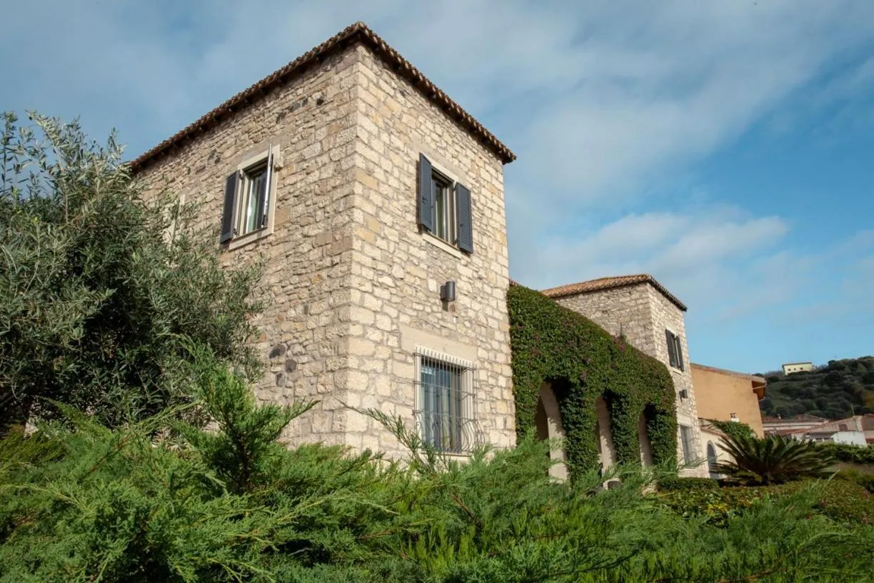 Property building in Borgo Antico XIX sec.