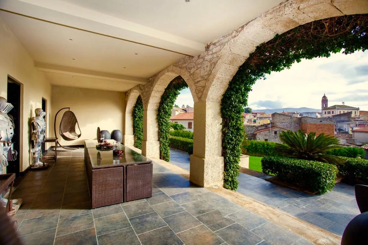 Patio in Borgo Antico XIX sec.