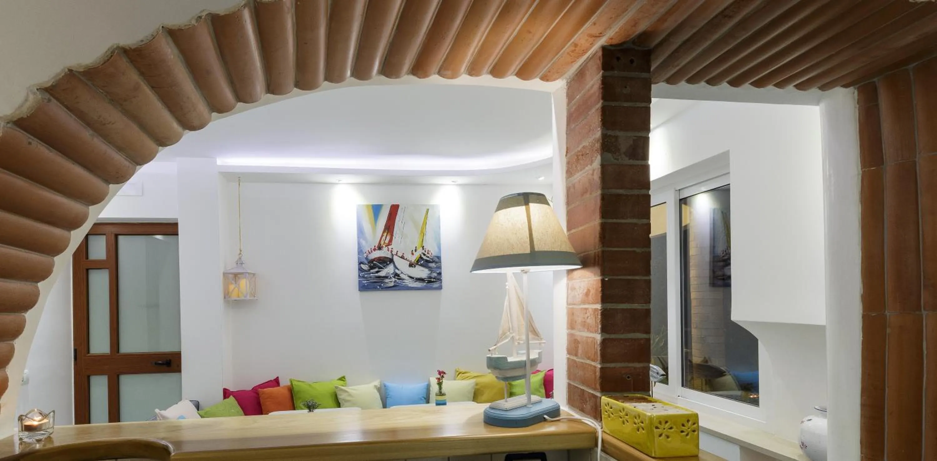 Communal lounge/ TV room in 14 Leoni