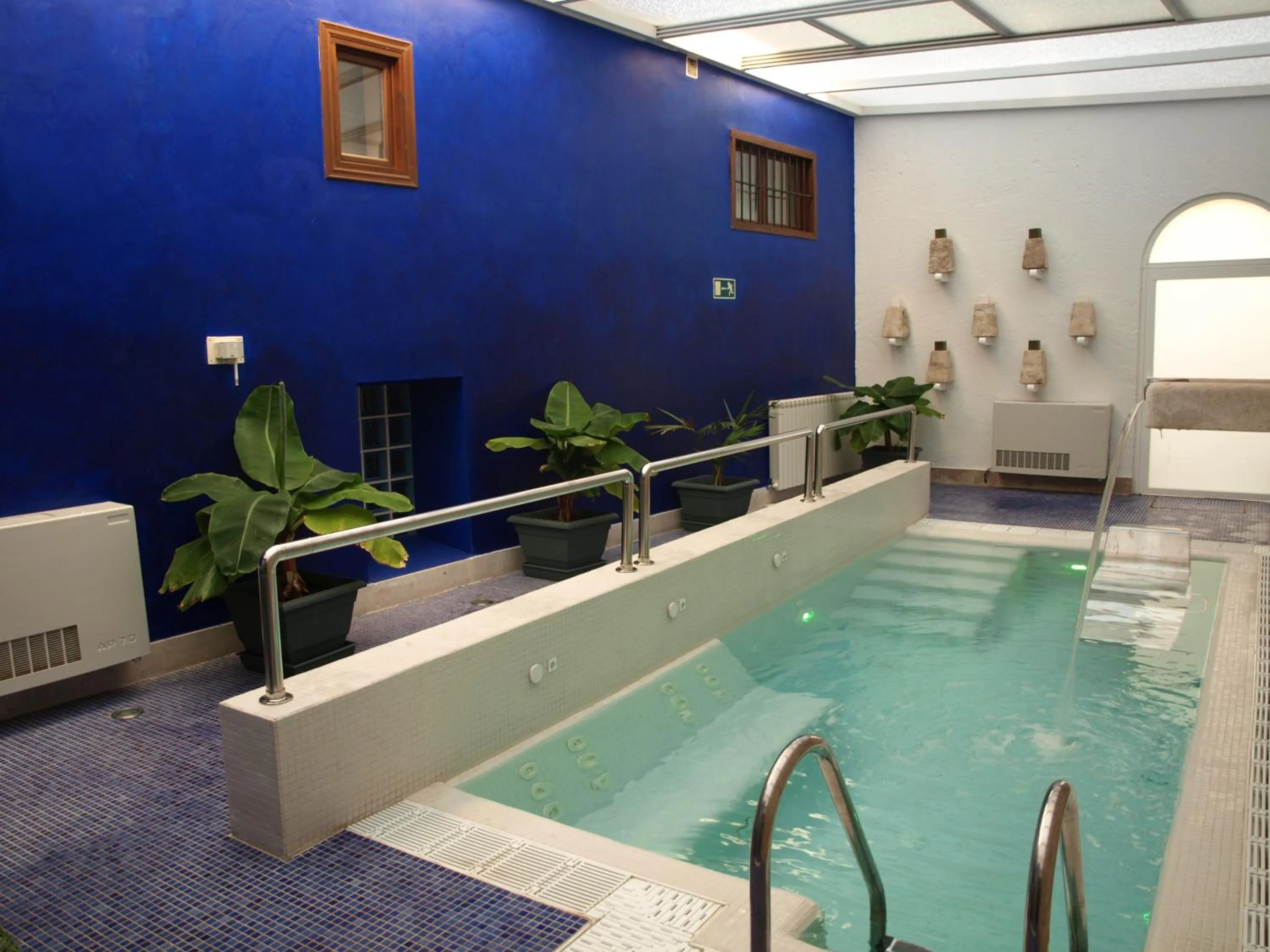 Hot Spring Bath in Hotel Spa La Casa Del Convento