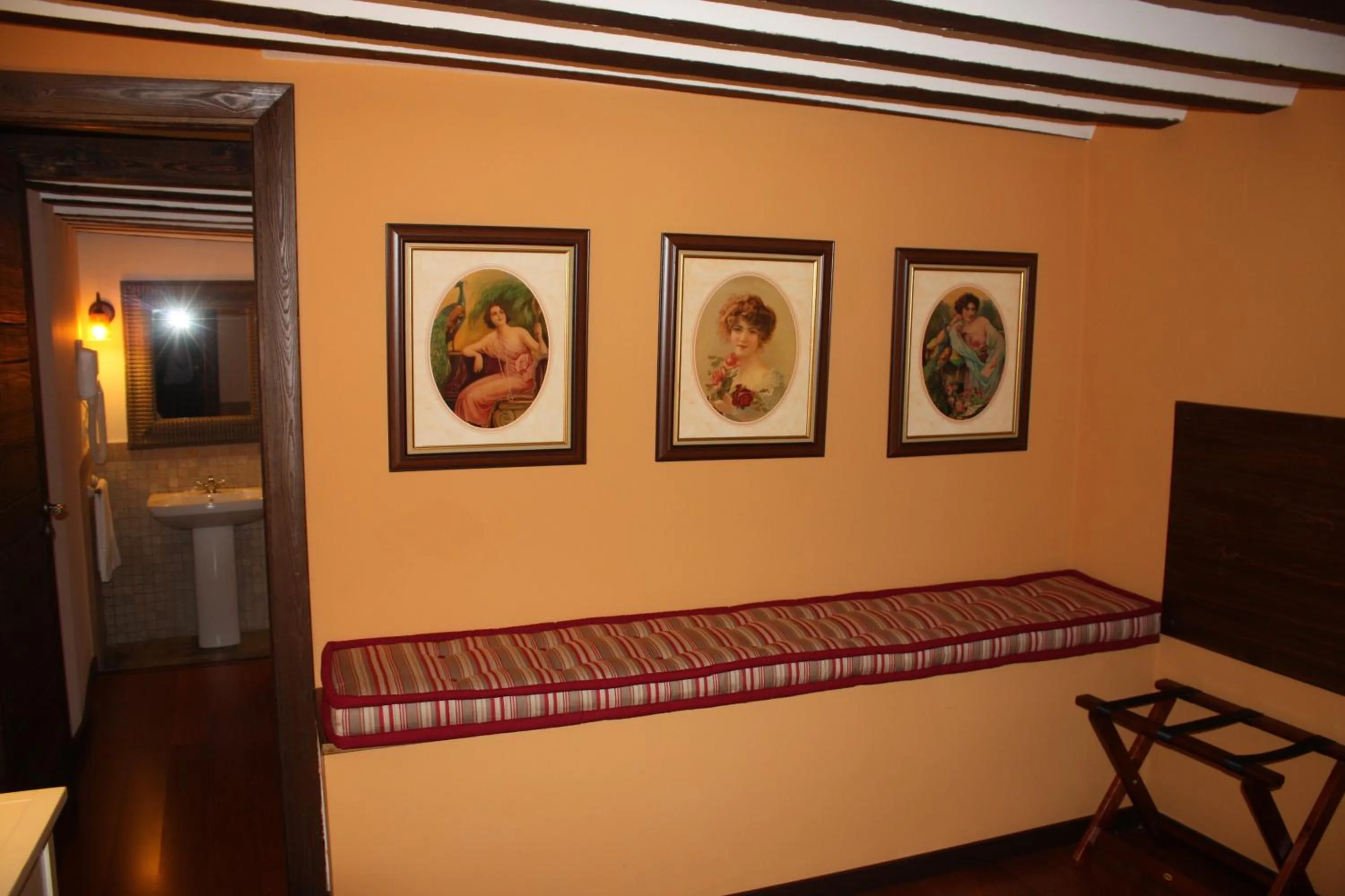 Bedroom in Hotel Spa La Casa Del Convento