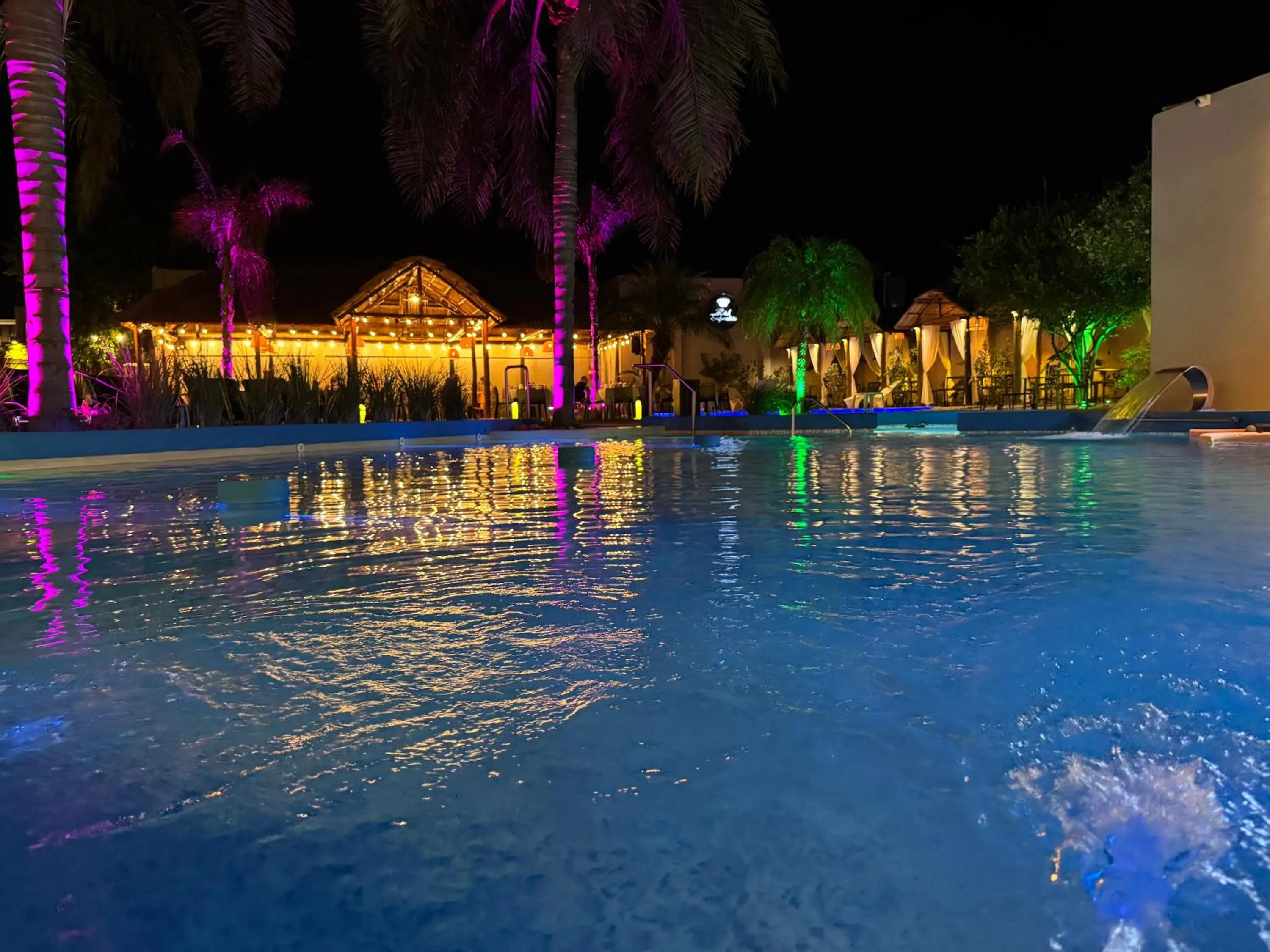 Pool view in Hotel Termal Emperatriz Termas de Río Hondo