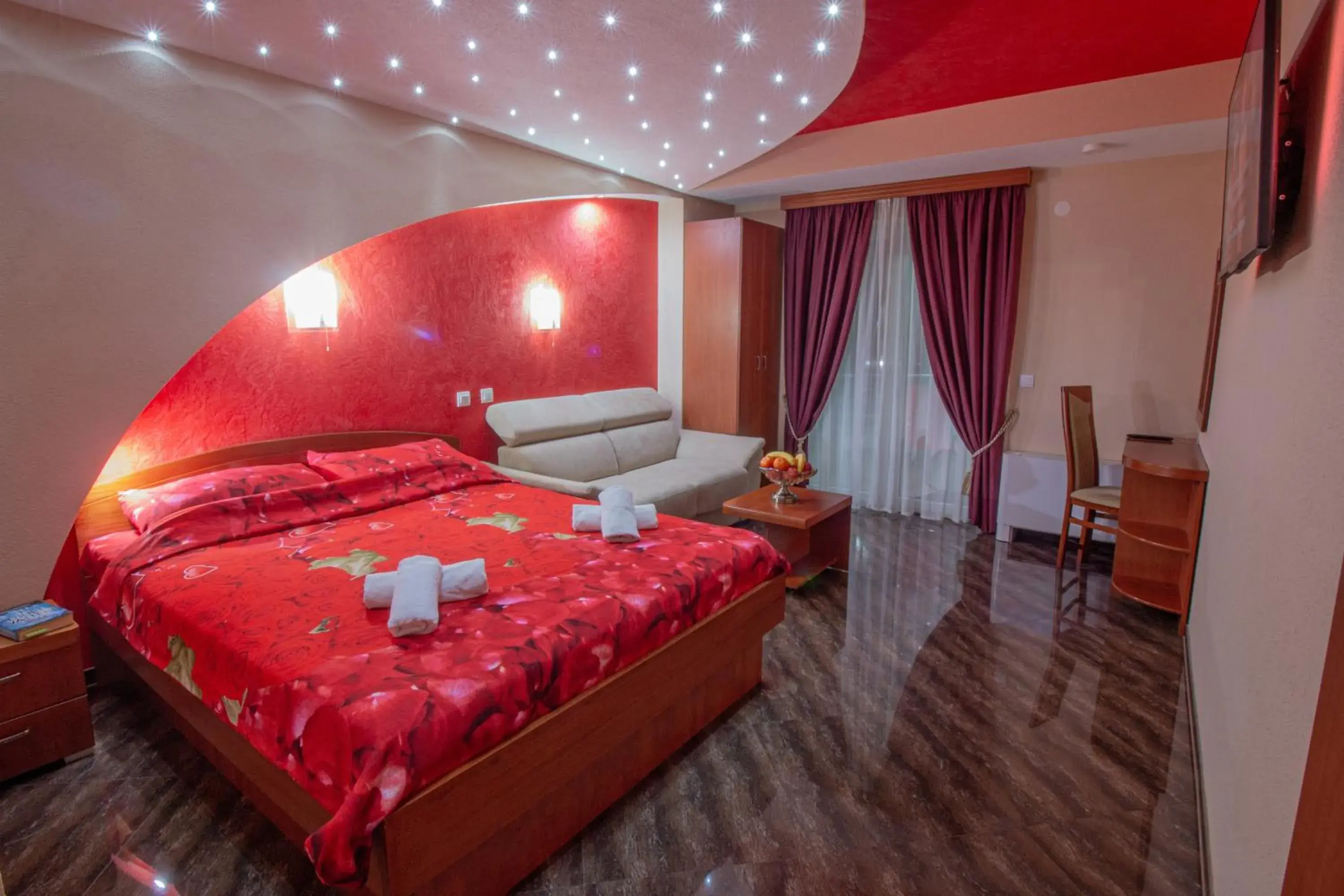 Double or Twin Room with Balcony - single occupancy in Villa Dislievski Double or Twin Room with Balcony - single occupancy in Villa Dislievski