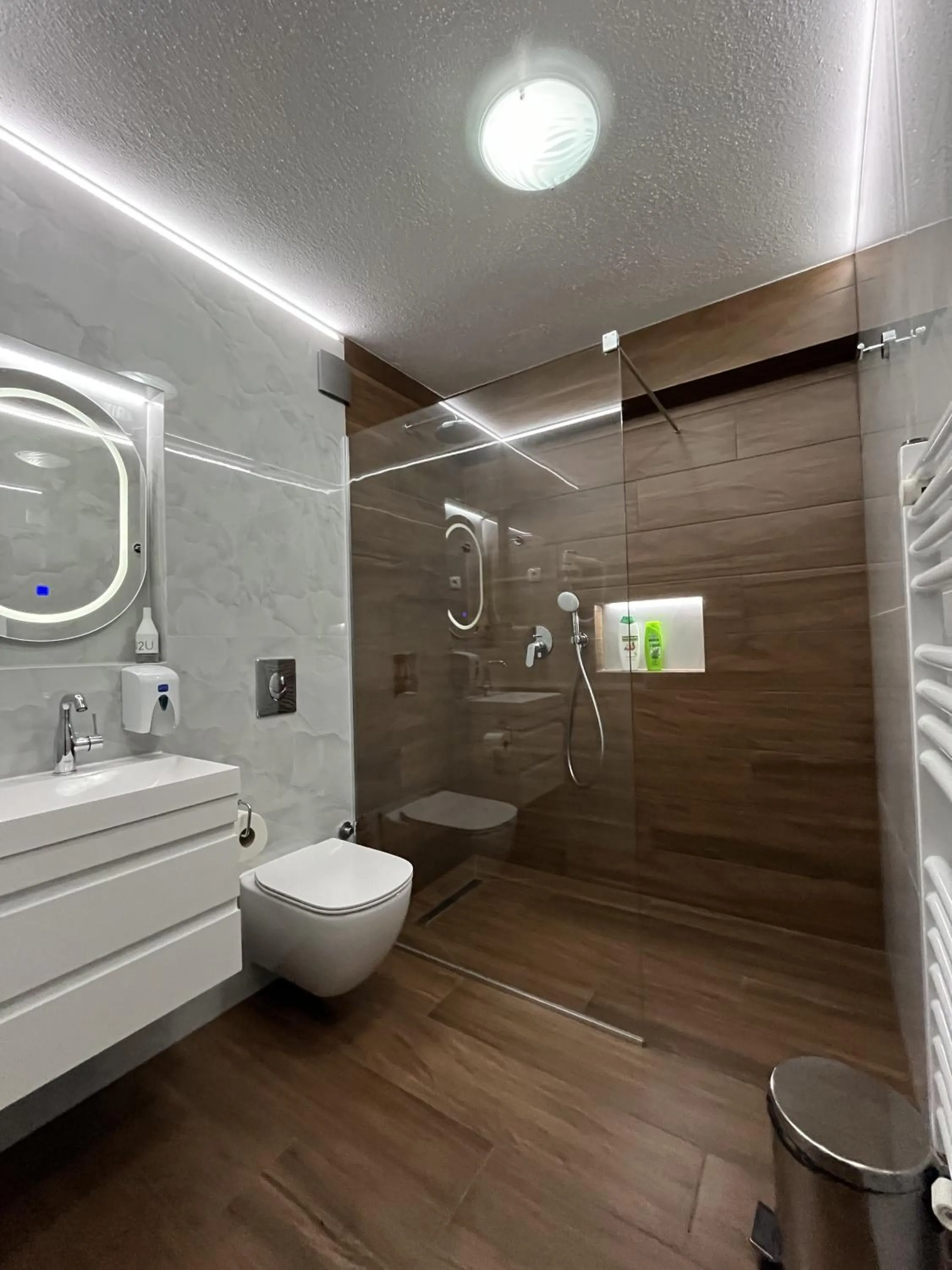 Shower in Villa Dislievski