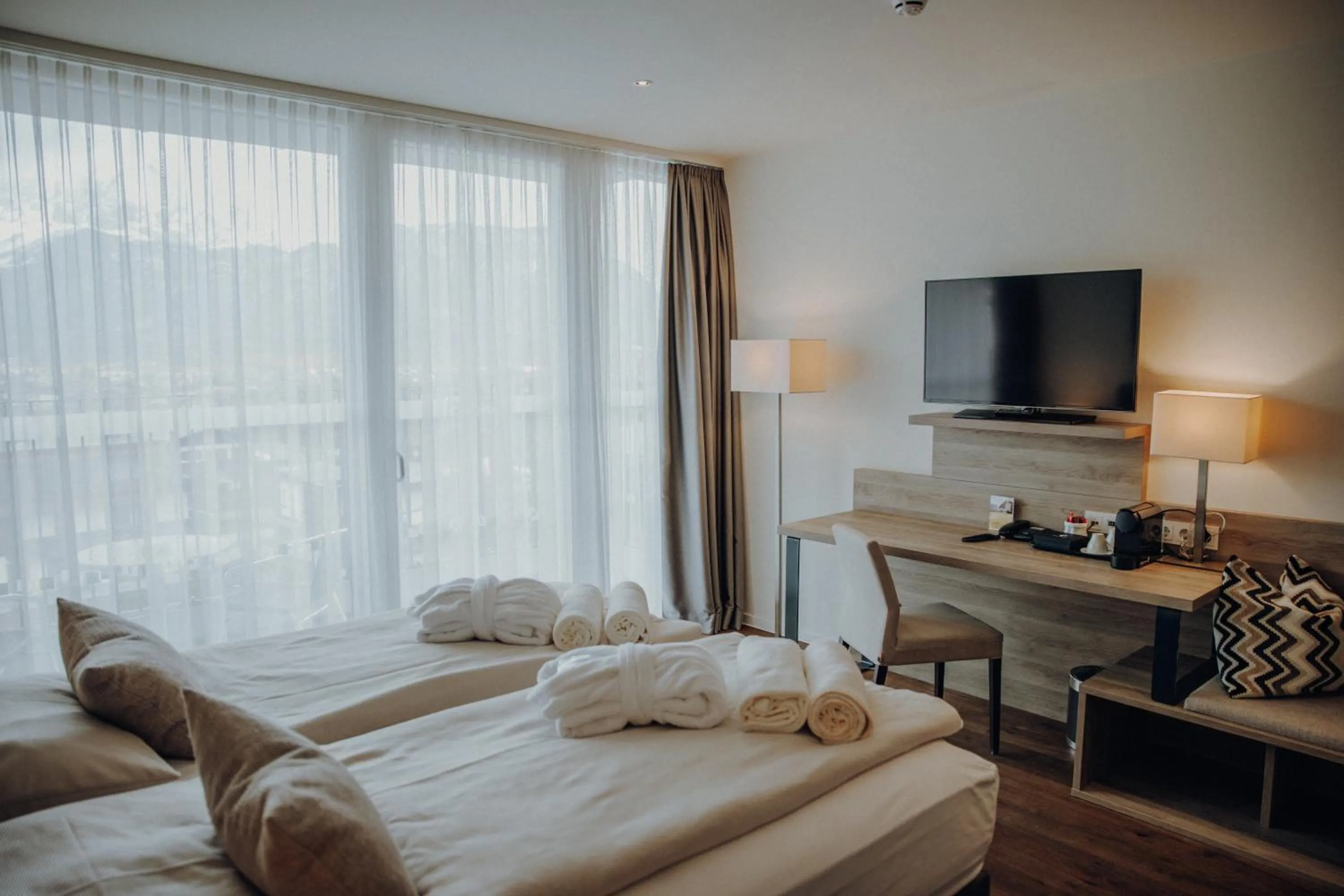 TV and multimedia, Bed in Alpenhotel Kaiserfels