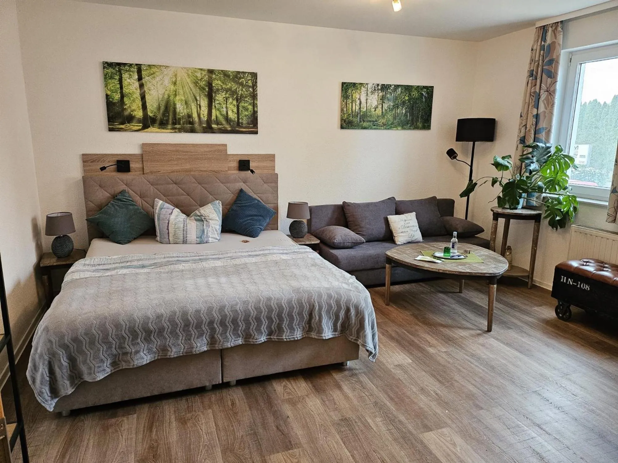 Photo of the whole room, Bed in Landhotel "Zum ersten Siedler"