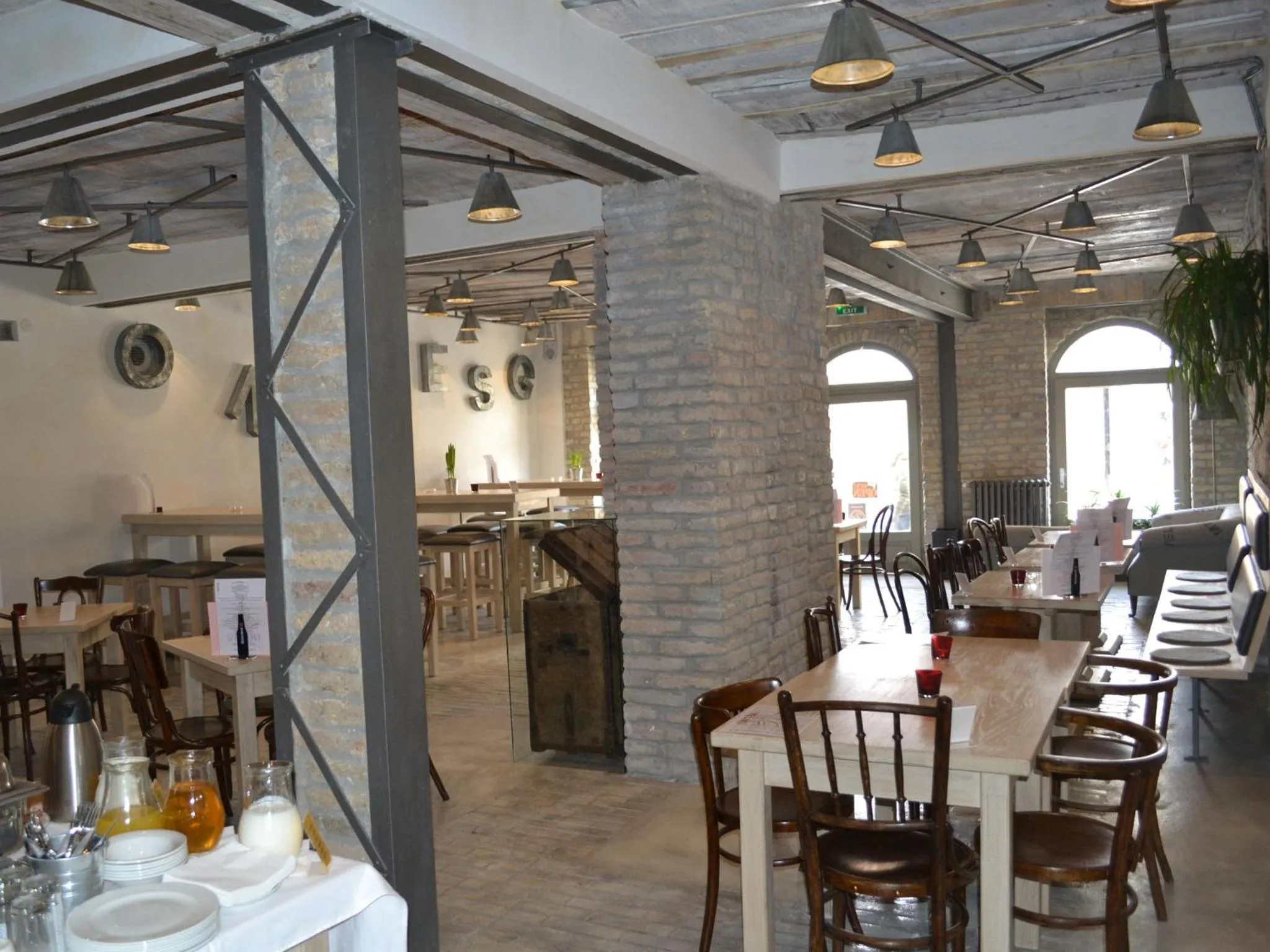 Restaurant/places to eat in Veliki Garni Hotel