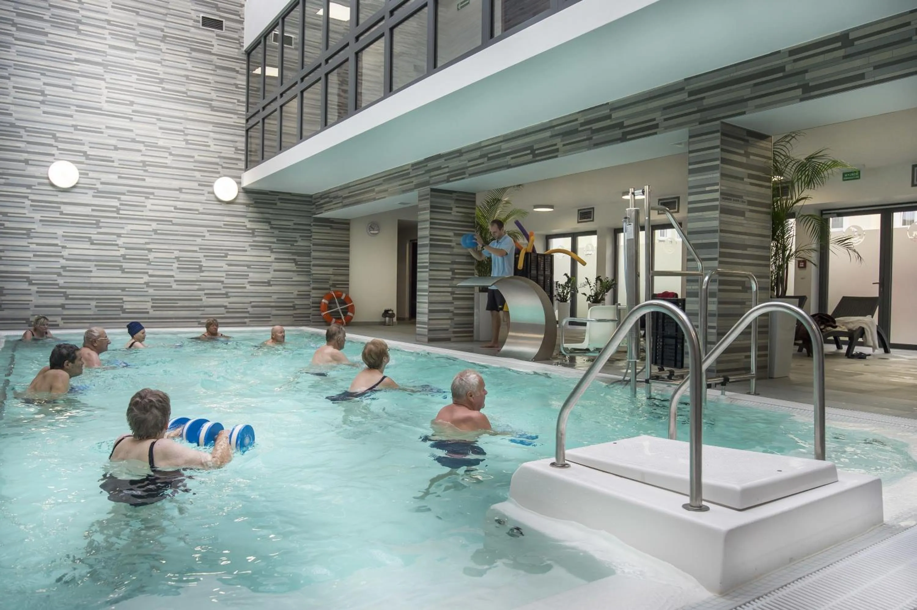 Swimming pool in Admirał I