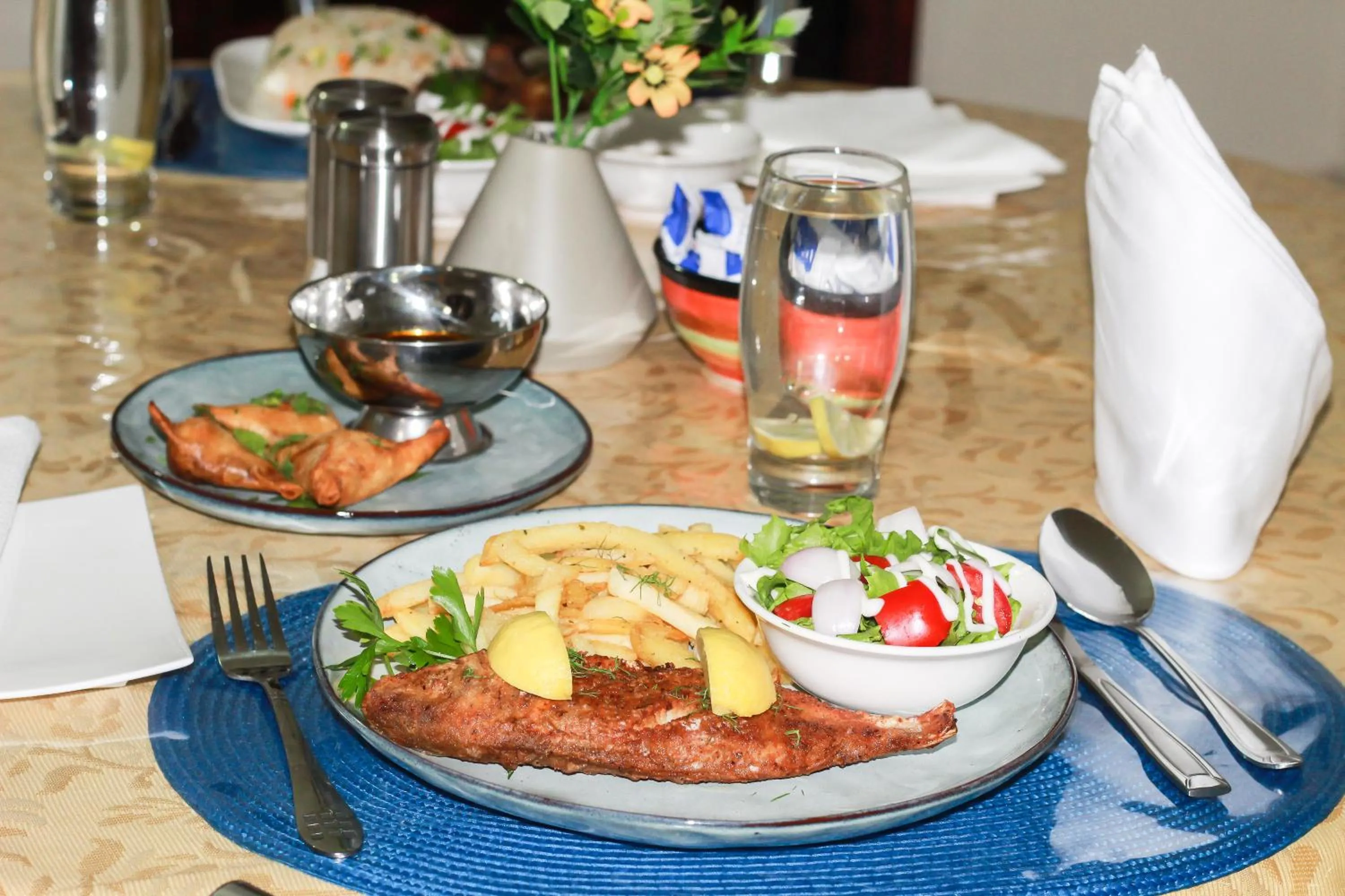 Restaurant/places to eat in Exotic Palace Hotel