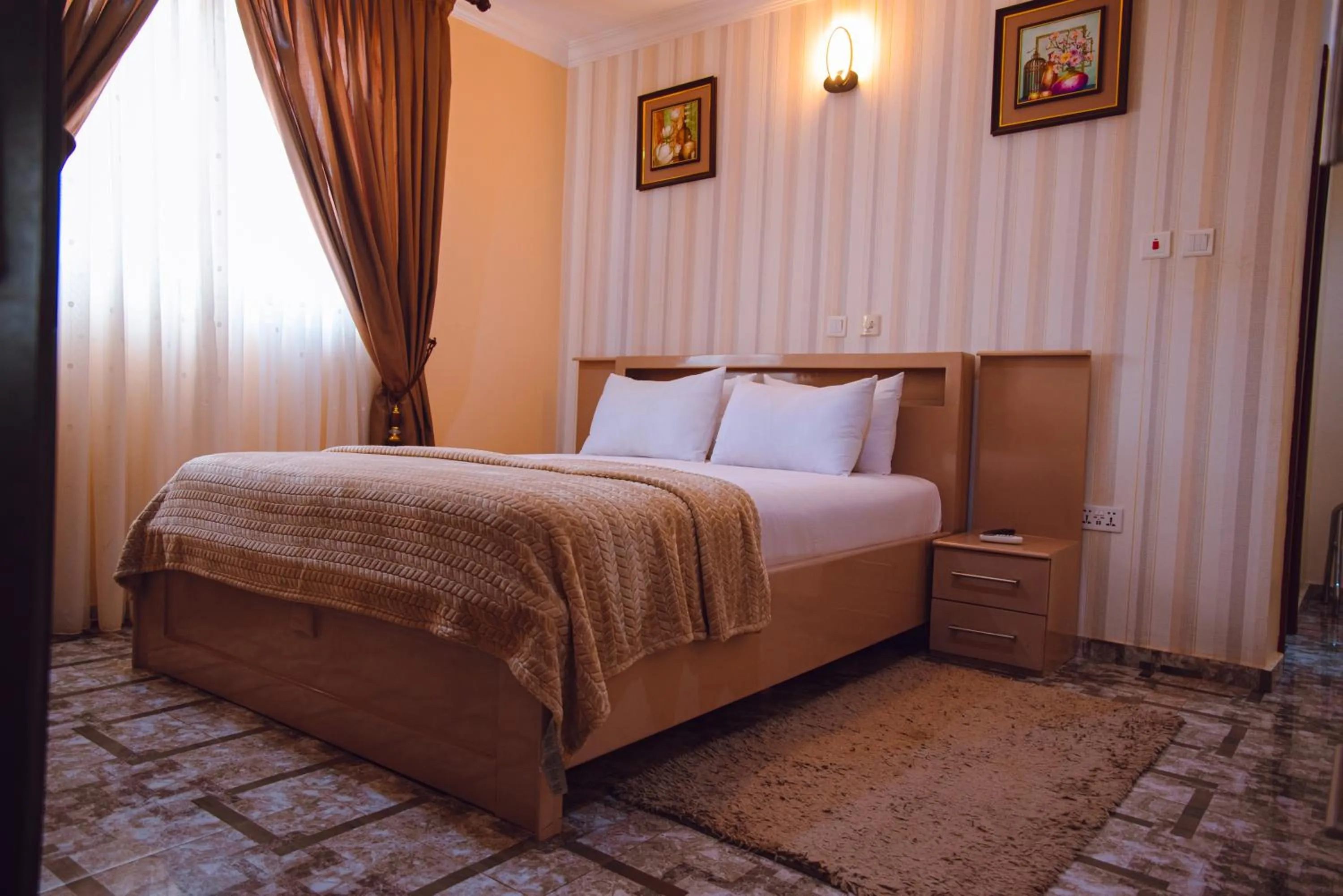 Bed in Exotic Palace Hotel