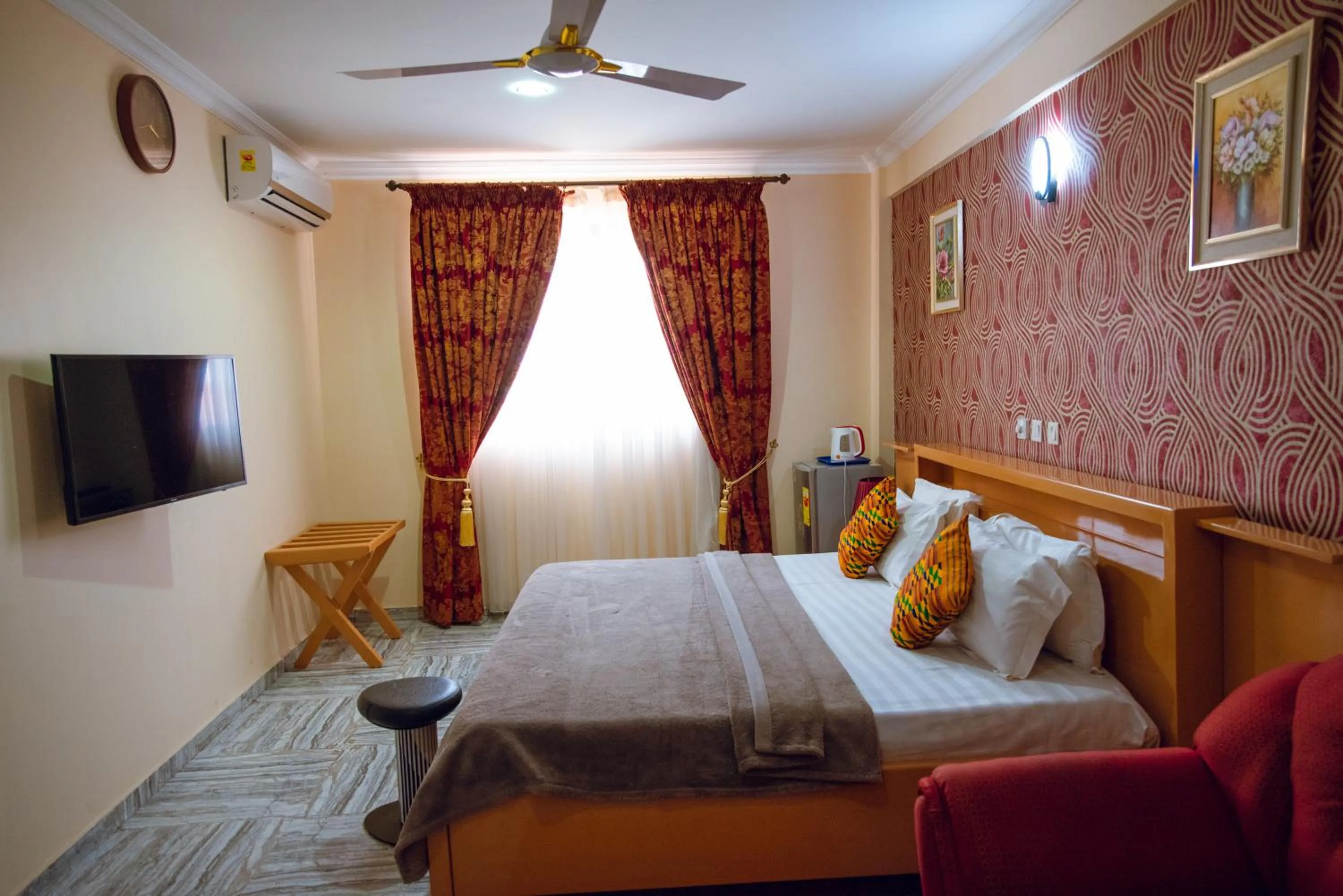 Bed in Exotic Palace Hotel