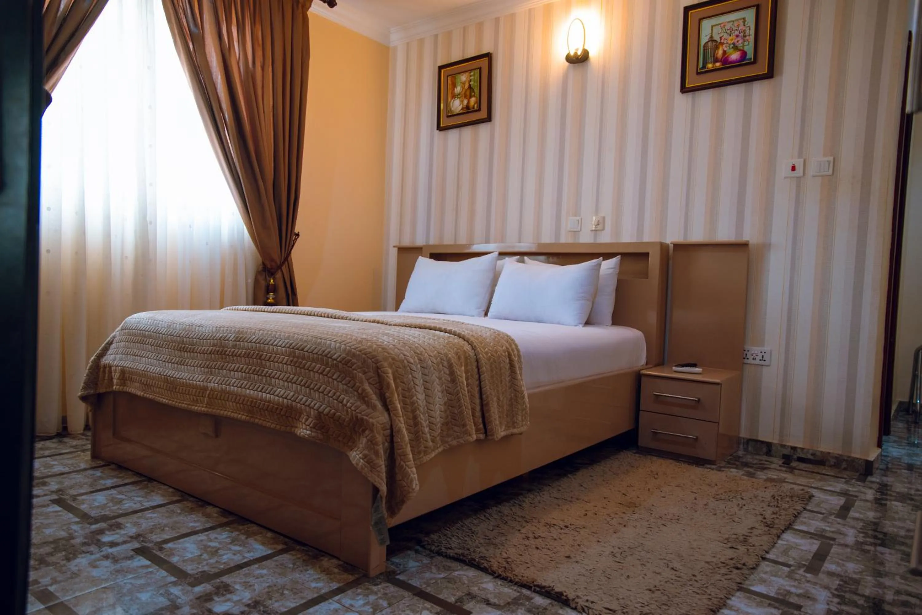 Photo of the whole room, Bed in Exotic Palace Hotel