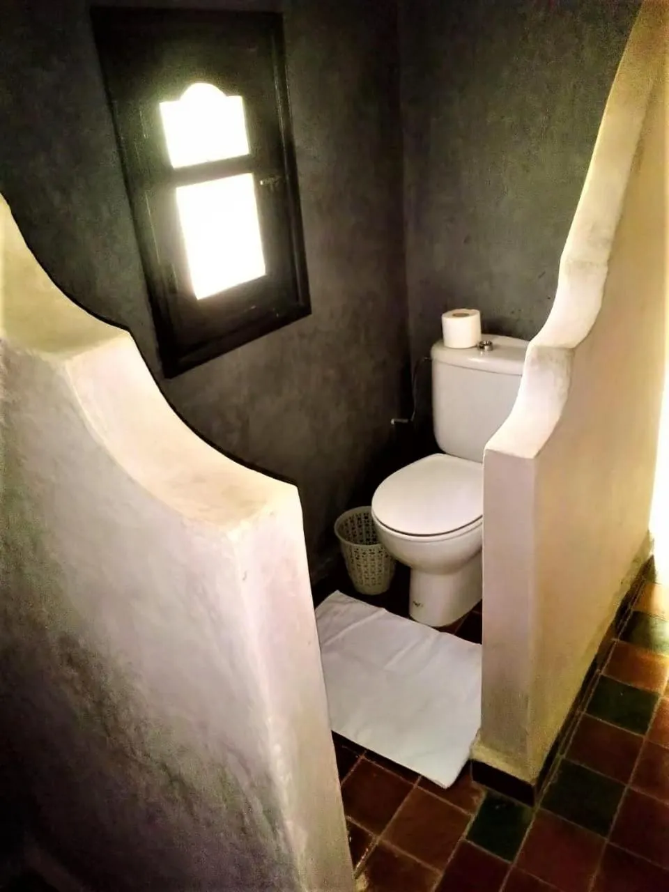 Toilet in Kasbah Erg Chebbi