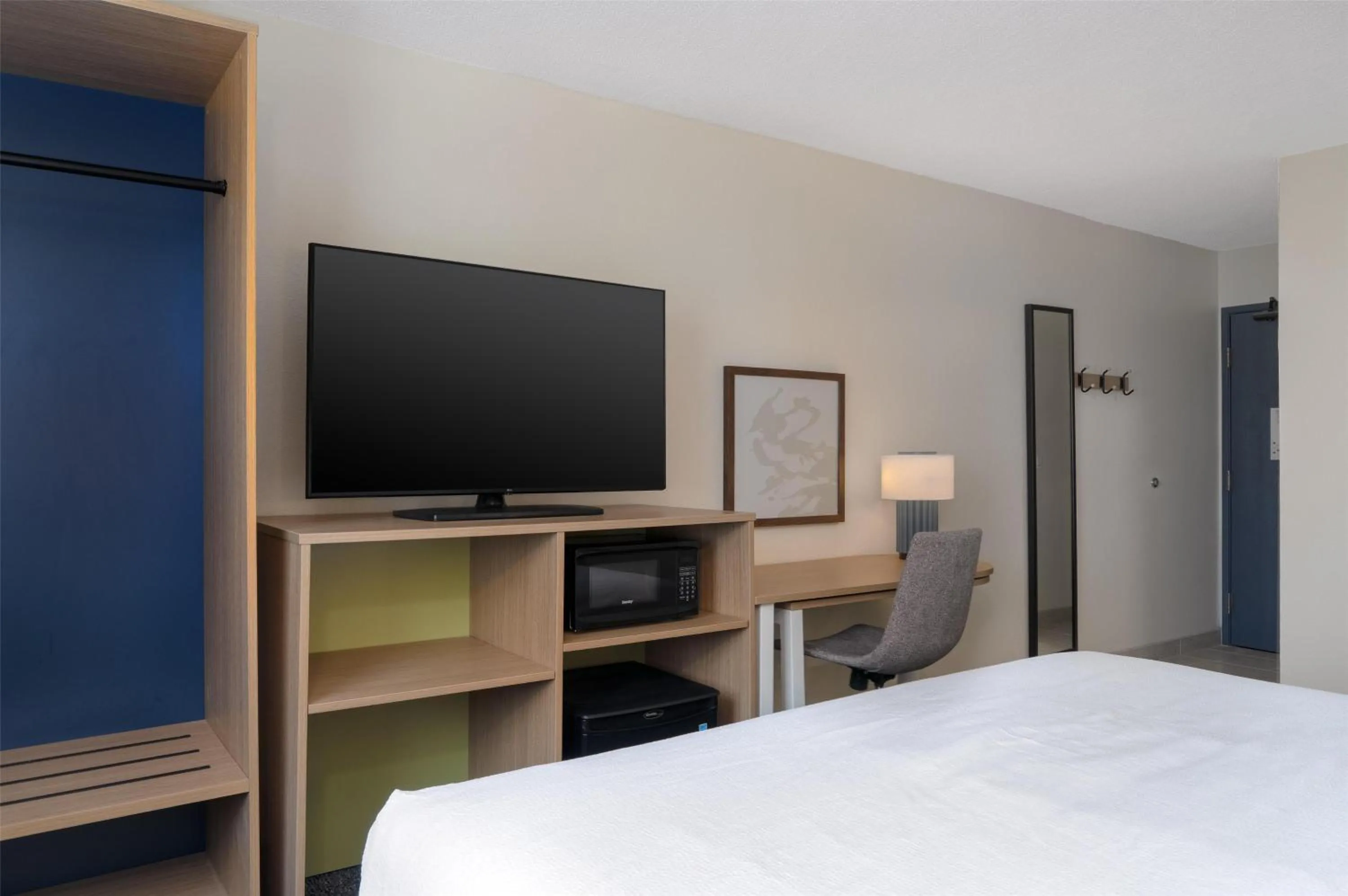 Bedroom, Bed in Spark by Hilton Carlisle South