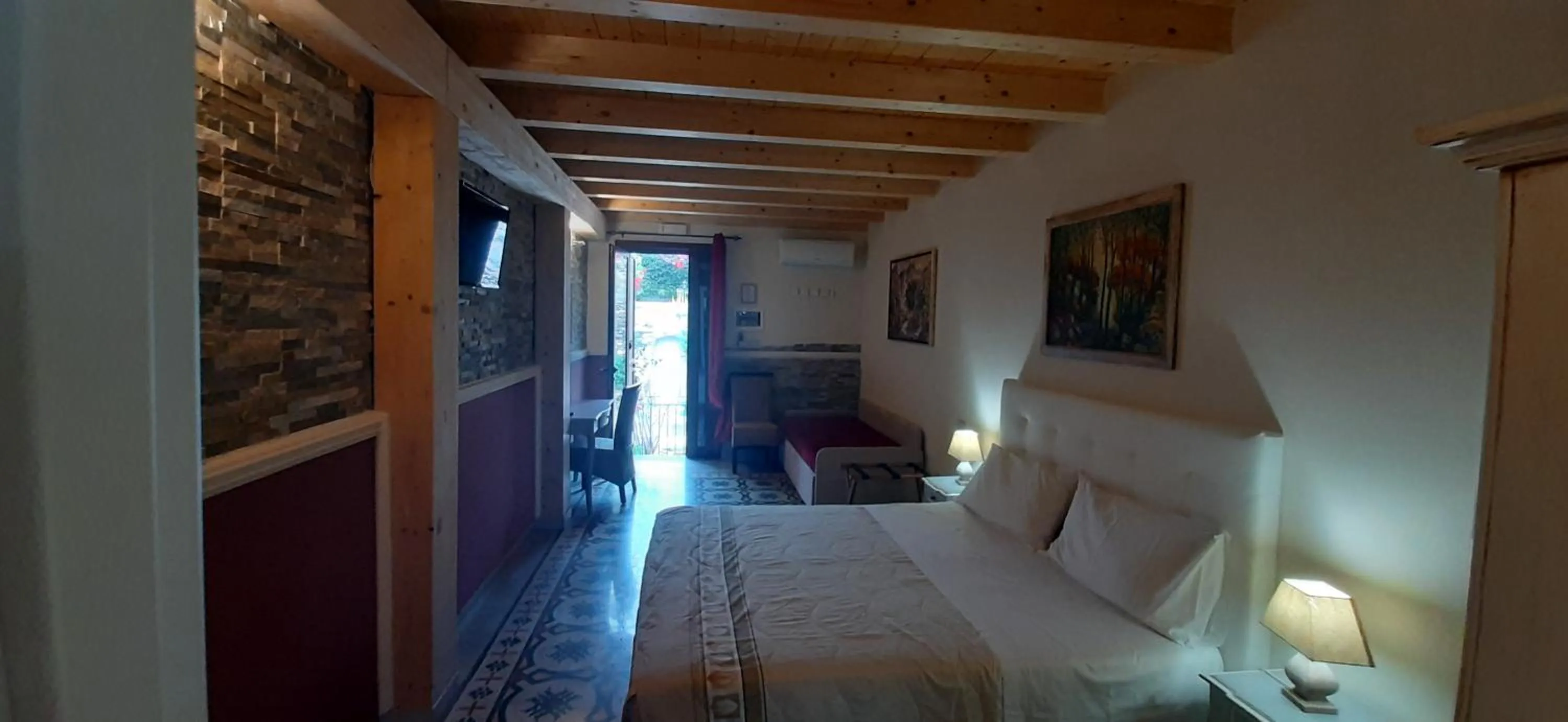 Bedroom in Al Castello B&B