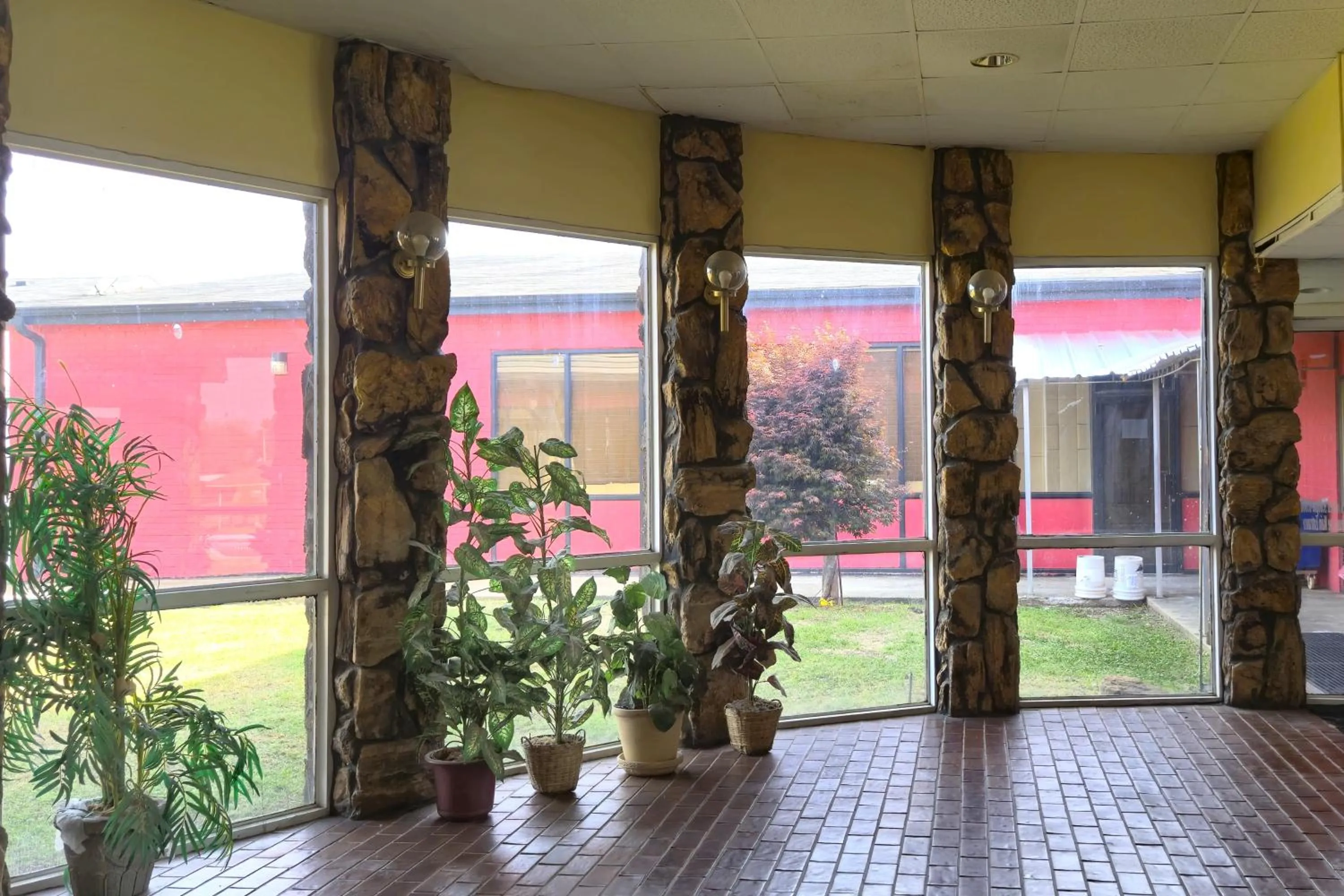 Lobby or reception in River Valley Inn and Suites