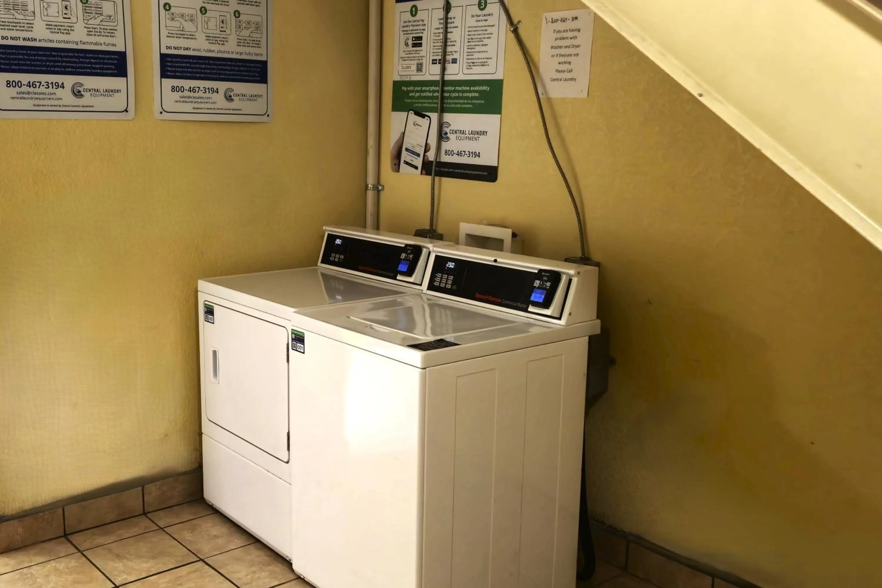 laundry in River Valley Inn and Suites