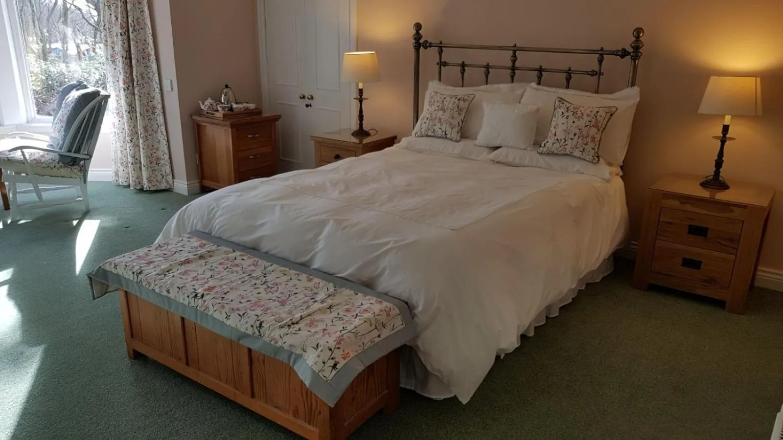 Bedroom, Bed in The Old Cottage