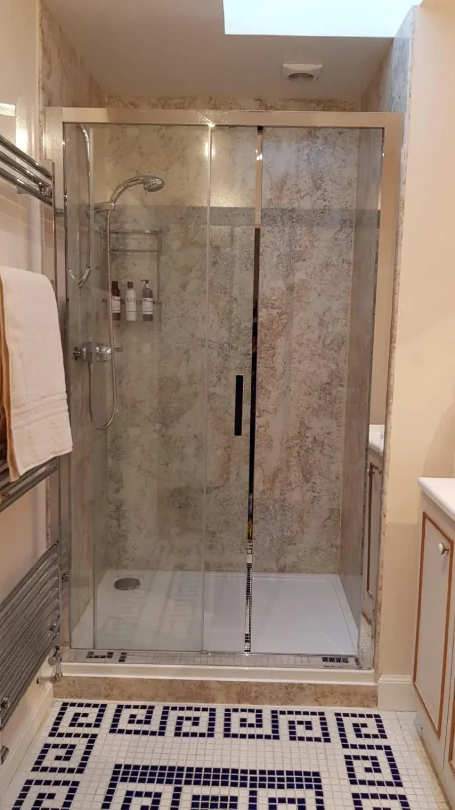 Deluxe Double Room with Side Sea View - single occupancy in The Old Cottage Deluxe Double Room with Side Sea View - single occupancy in The Old Cottage