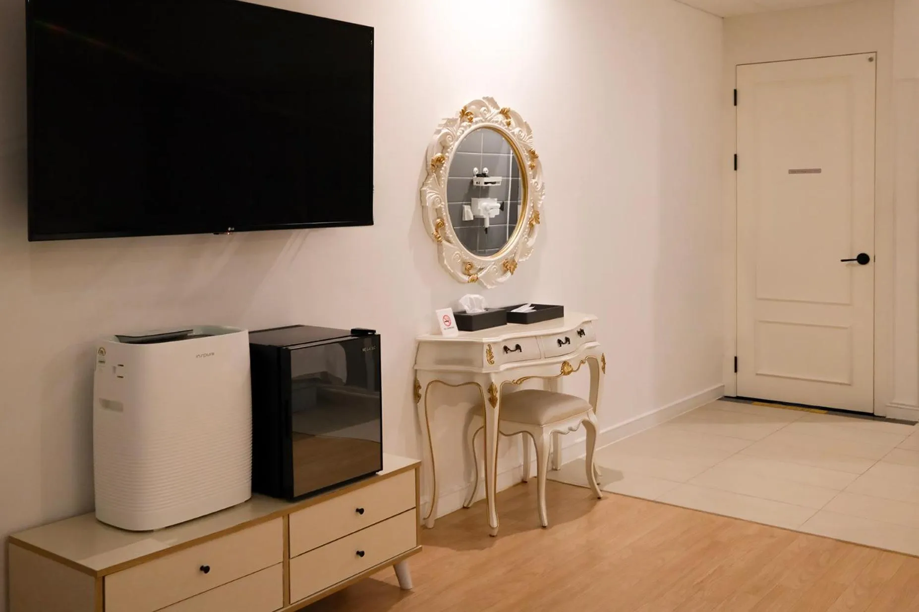 TV and multimedia in 호텔 인썸니아 Hotel Insomnia 失眠酒店