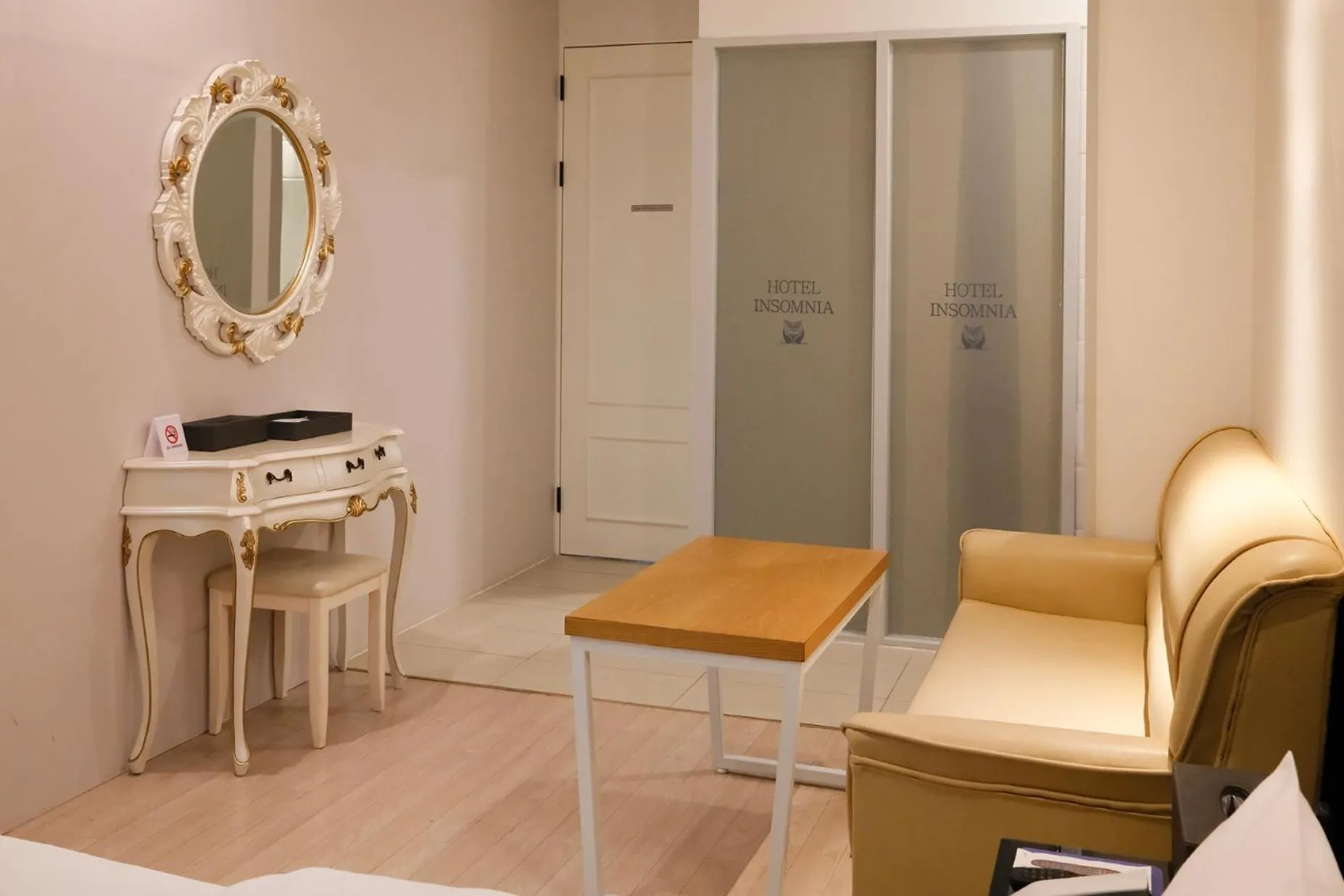 Photo of the whole room in 호텔 인썸니아 Hotel Insomnia 失眠酒店