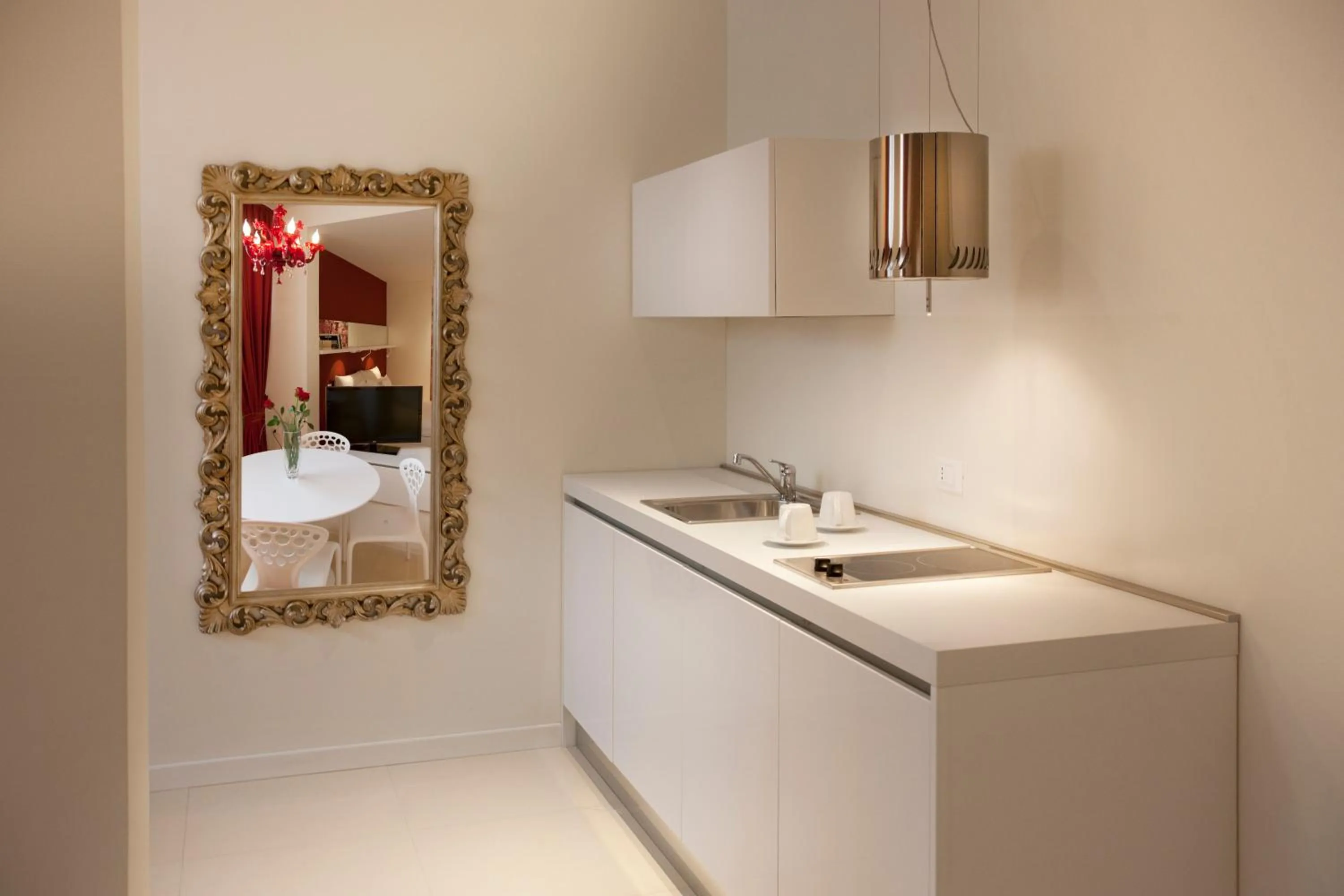 Kitchen or kitchenette in Opera Relais De Charme - Aparthotel
